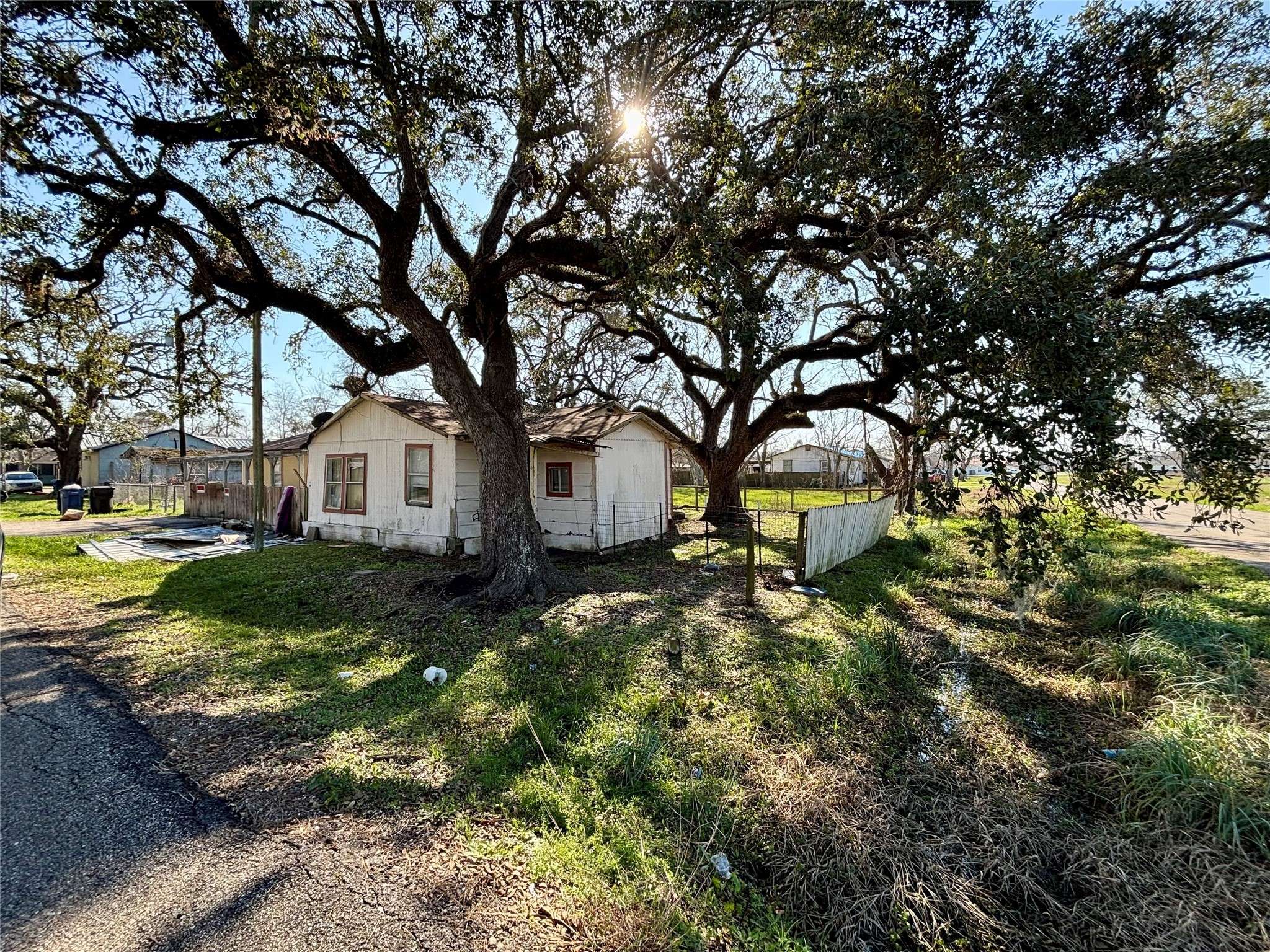 Brazoria, TX 77422,306 Oak ST