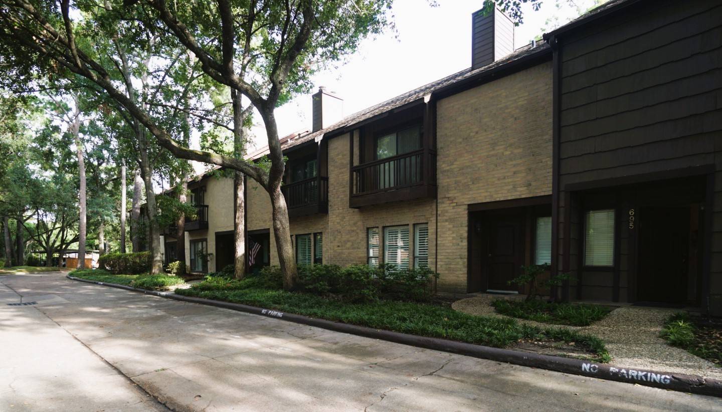 Houston, TX 77024,11711 Memorial DR #695