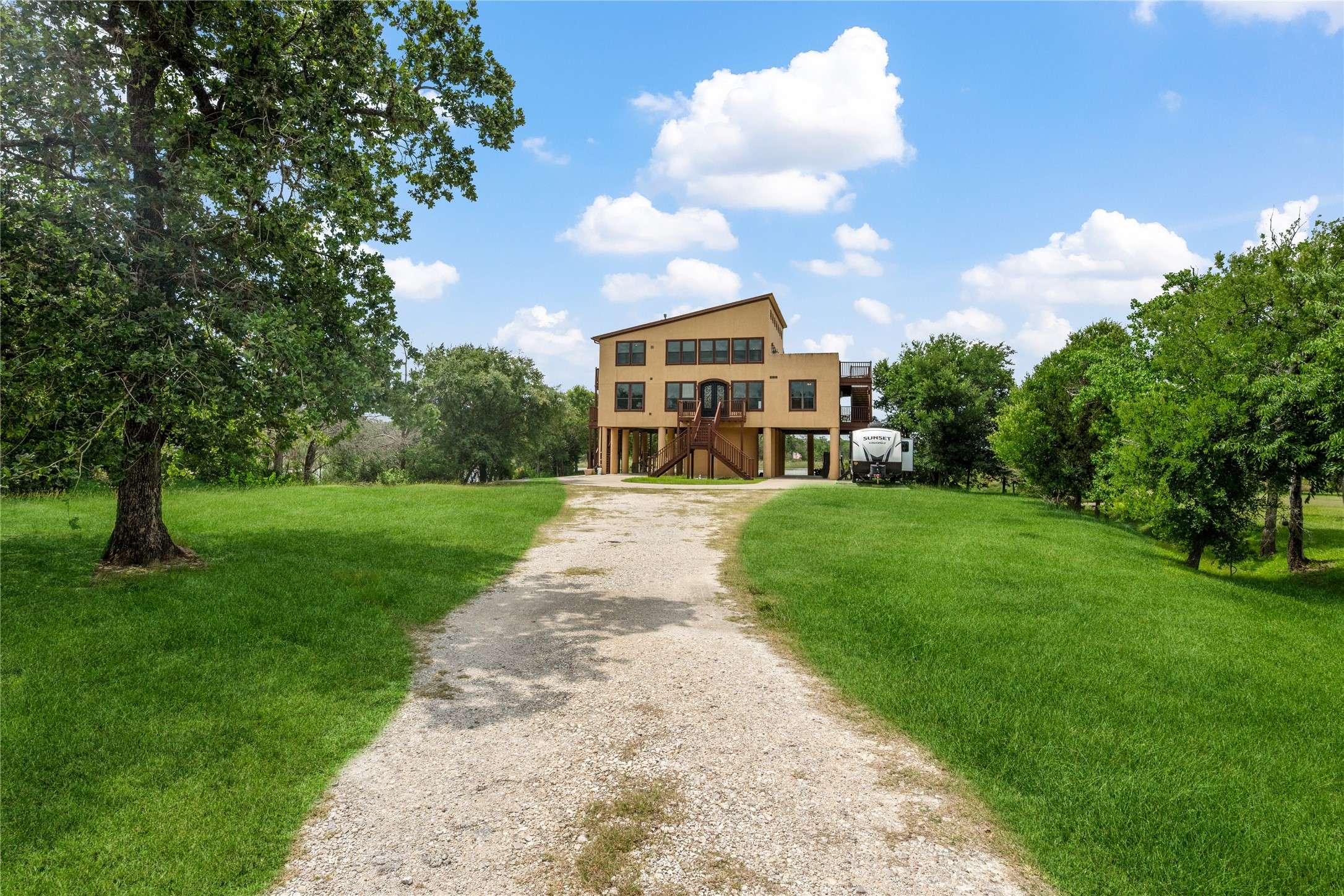 Baytown, TX 77520,303 Winkler ST