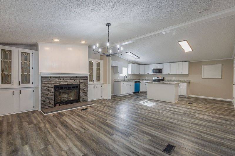 Montgomery, TX 77316,853 Queenswood ST