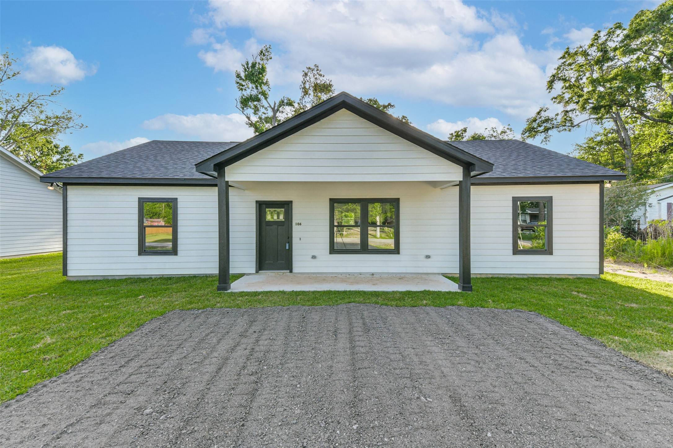 Splendora, TX 77372,106 County Road 3704