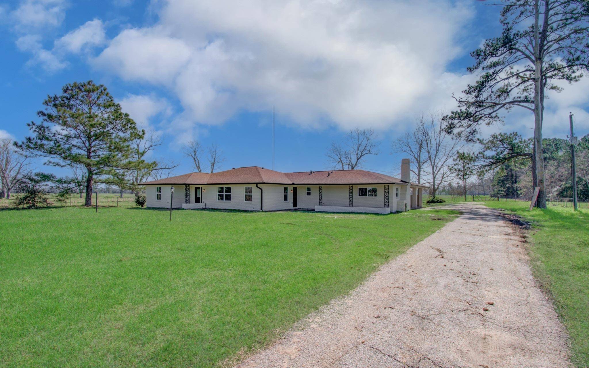 Ames, TX 77575,1320 S Martin L King ST