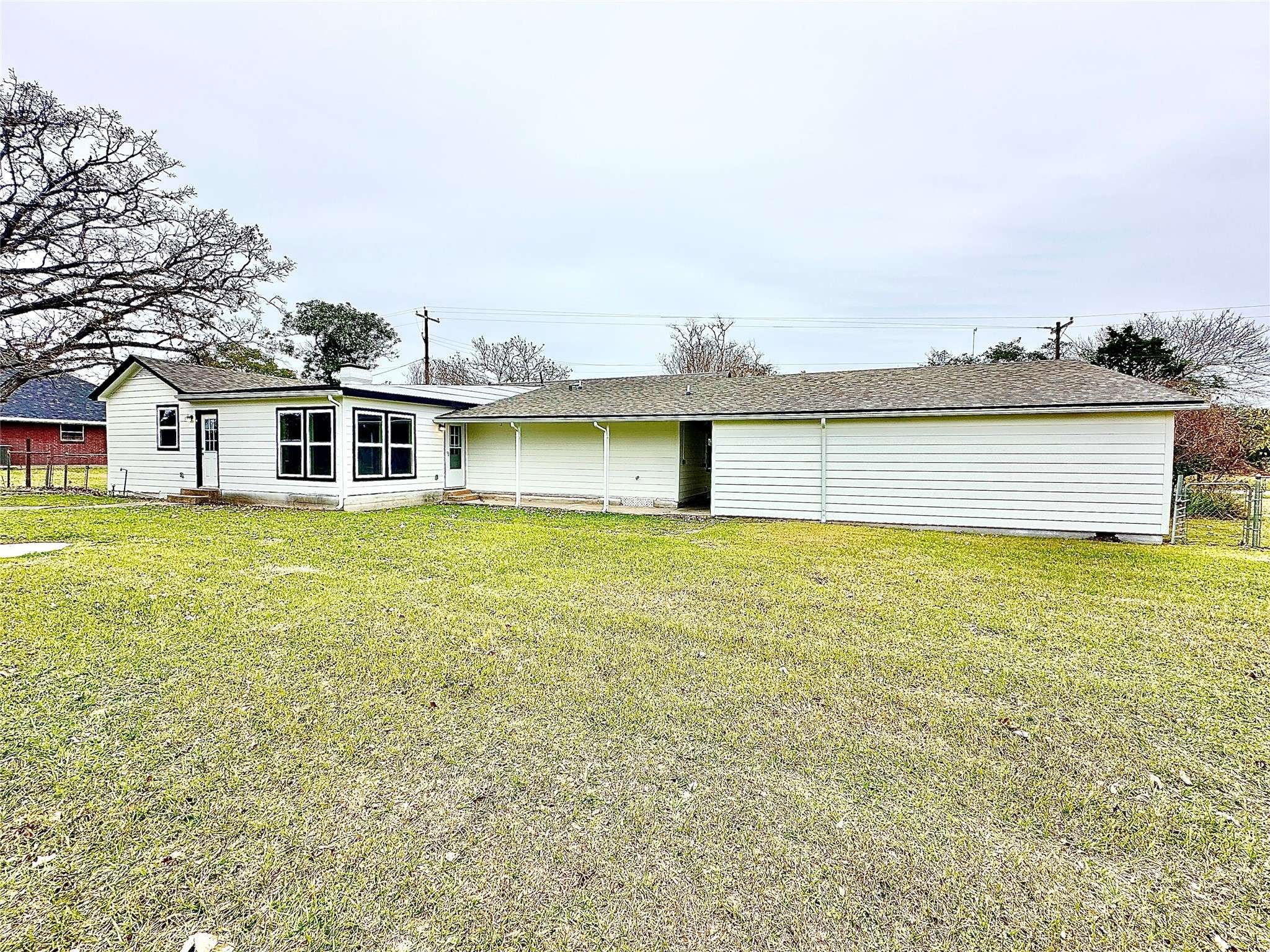 Edna, TX 77957,731 S Gilbert ST