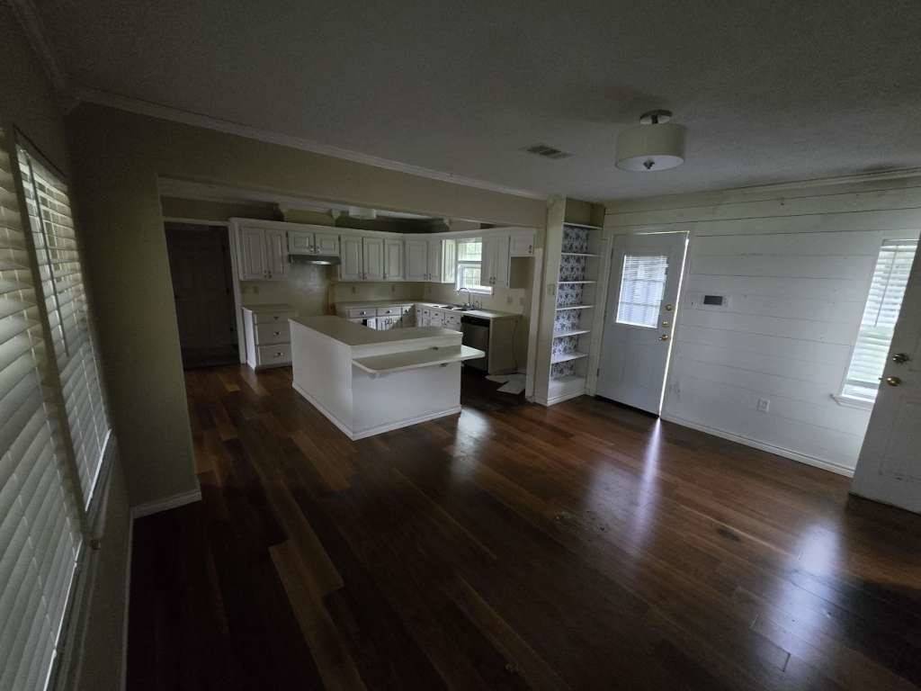 Groves, TX 77619,2301 Owens AVE
