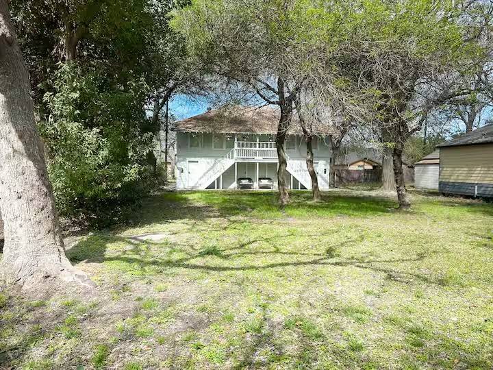 Texas City, TX 77590,1228 2nd AVE S #B
