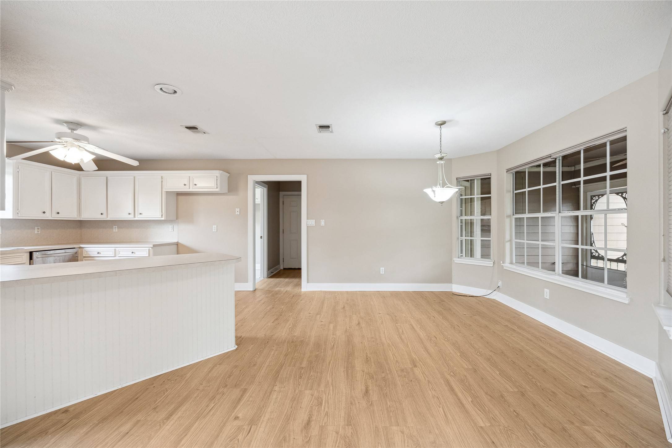 La Grange, TX 78945,114 Park PL