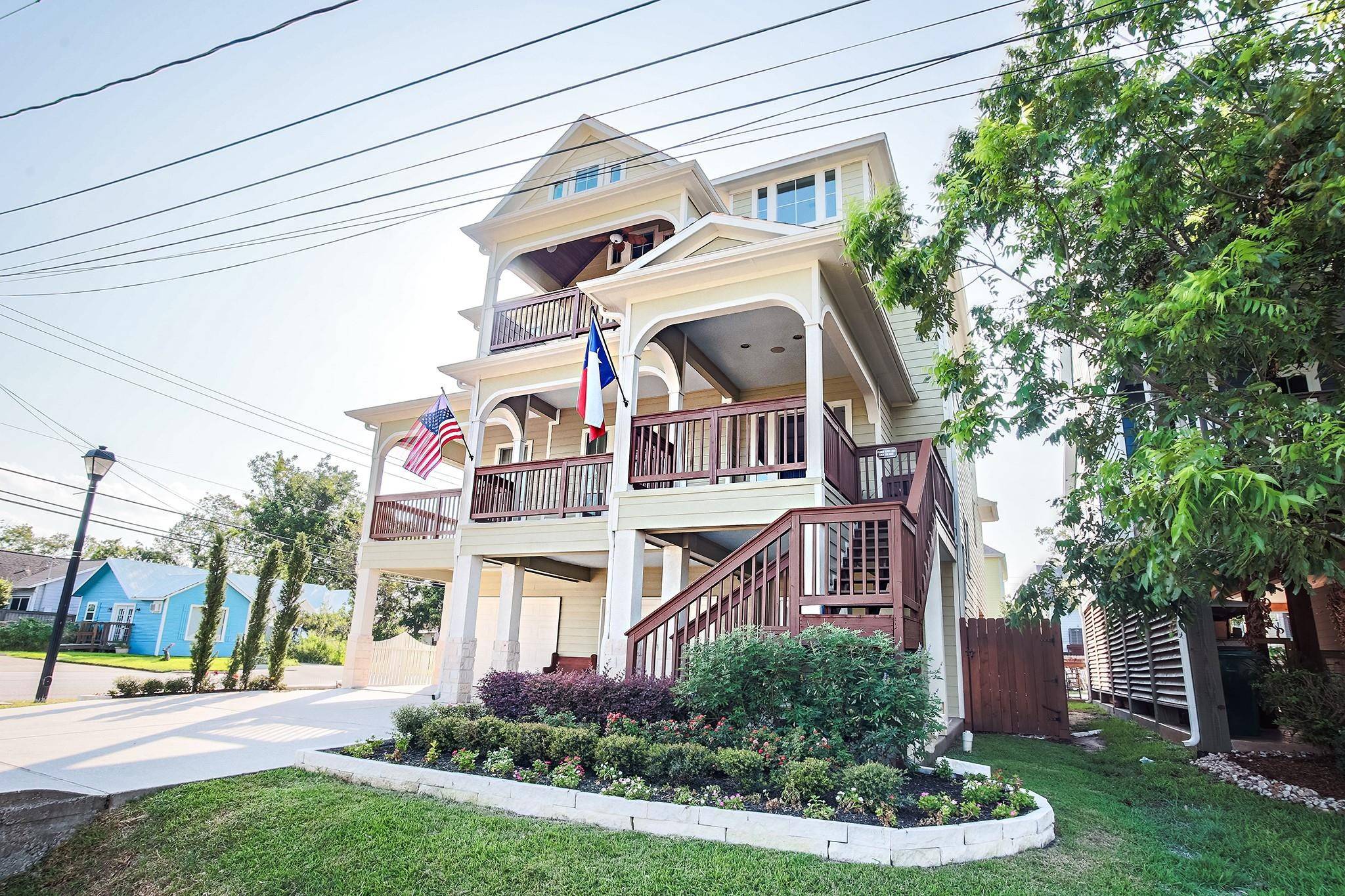 Seabrook, TX 77586,1201 Hall AVE