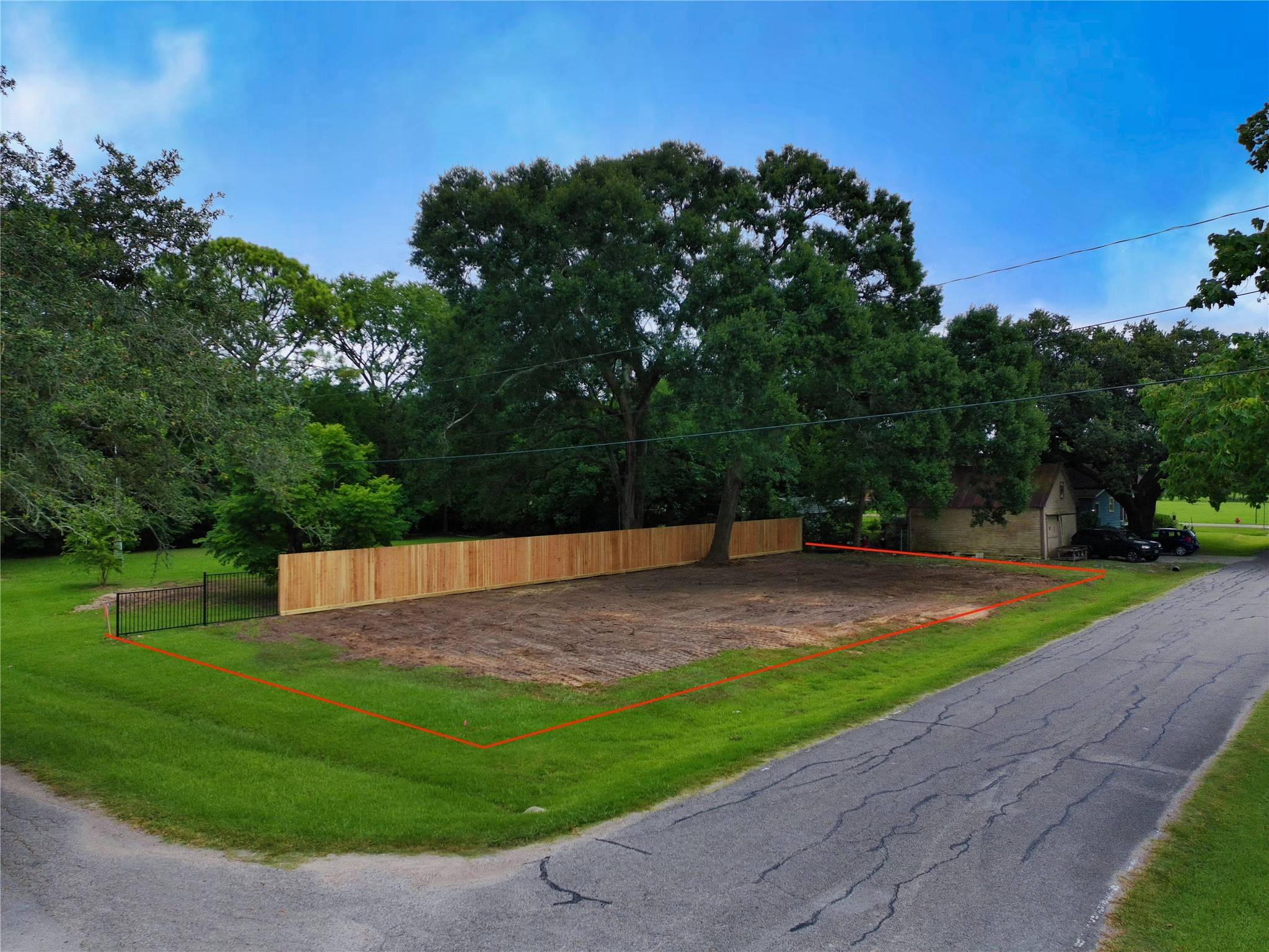 Alvin, TX 77511,1425 W Blum St