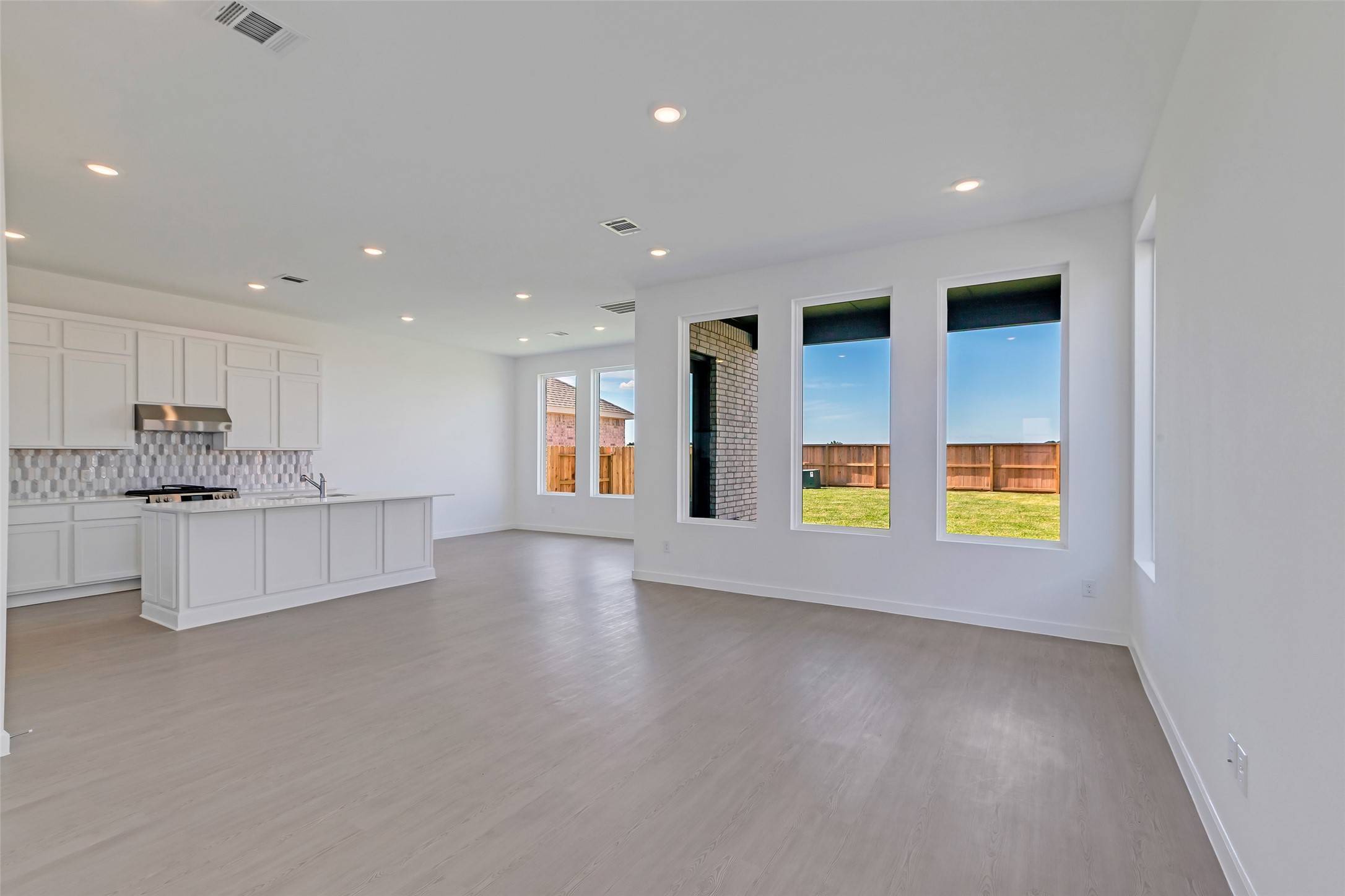 Katy, TX 77493,27318 Sweetwater Bay Drive