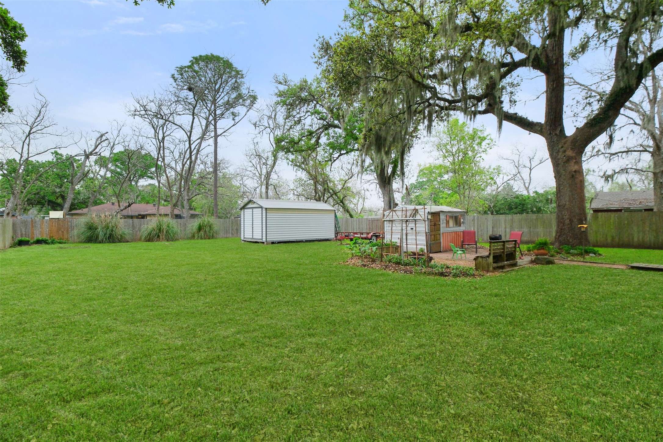 Sweeny, TX 77480,907 Avenue A