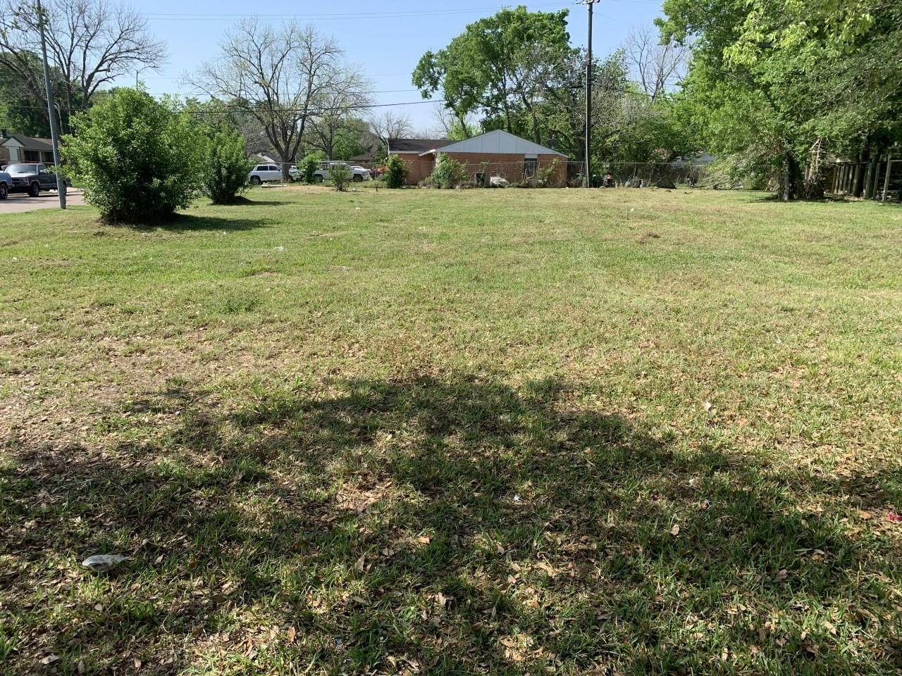 Houston, TX 77048,10802 Faircroft Dr