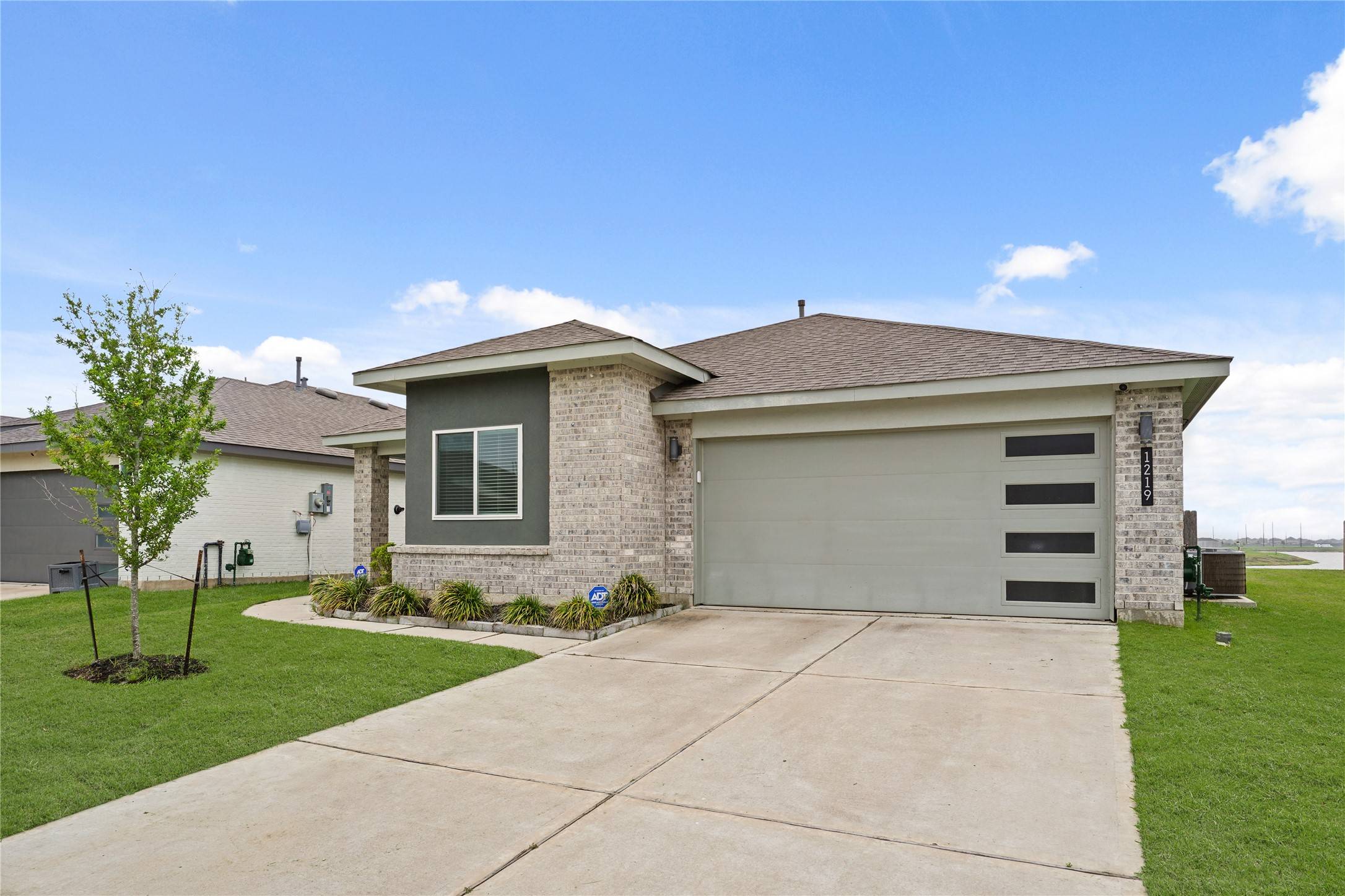 Rosharon, TX 77583,1219 Minerals LN