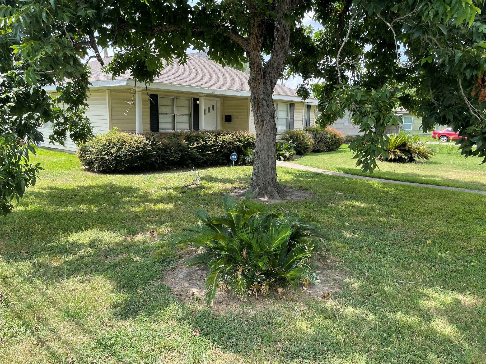 Houston, TX 77007,2303 Roy CIR