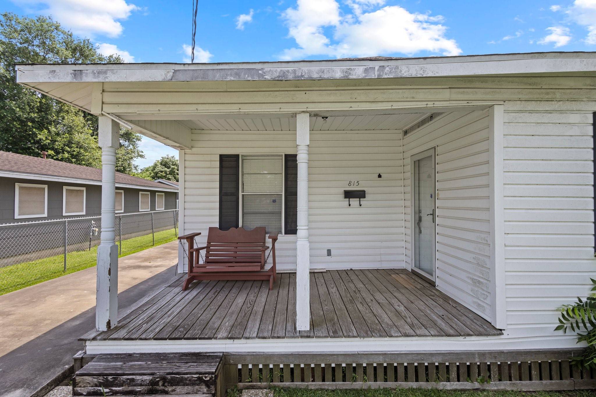 Nederland, TX 77627,815 N 14th ST