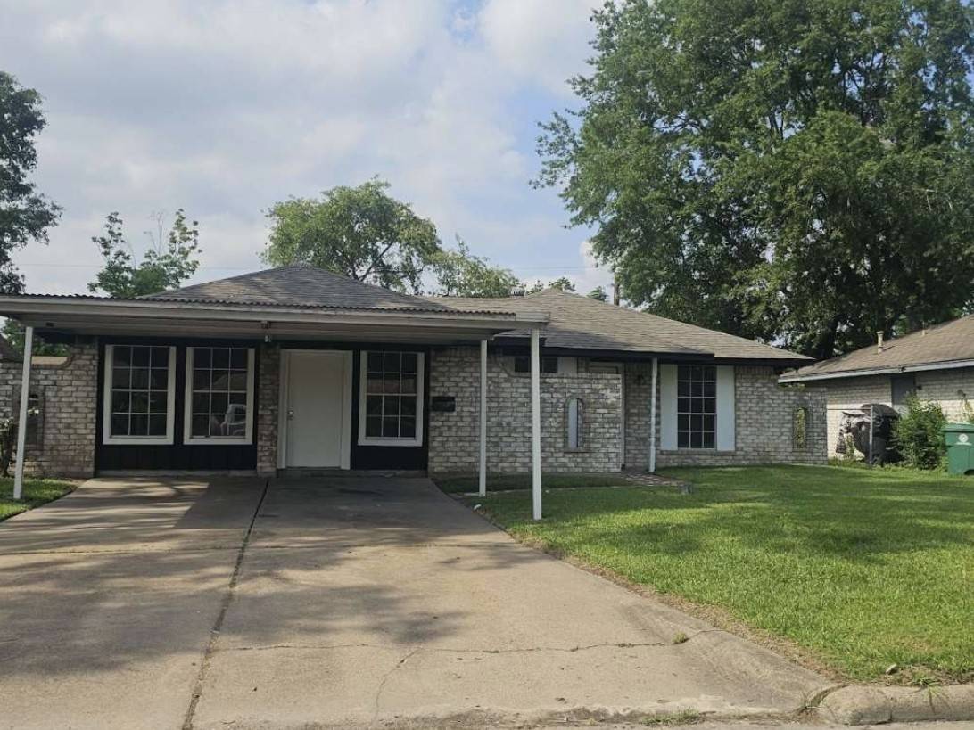 Houston, TX 77016,6523 Hanley LN