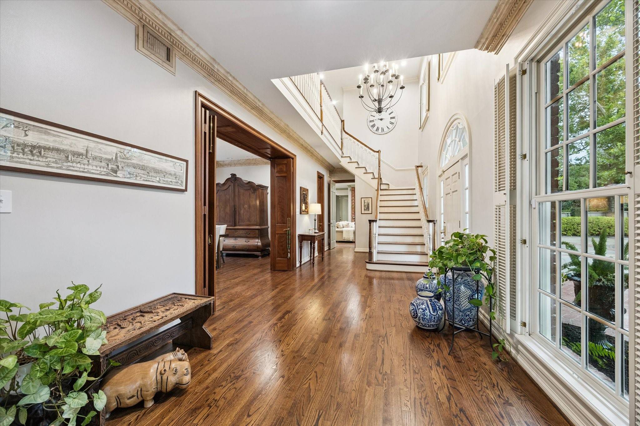 Houston, TX 77056,5530 Woodway DR