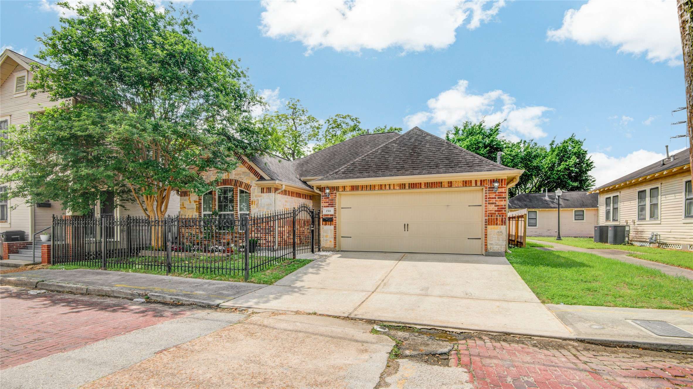 Houston, TX 77019,1511 Andrews ST