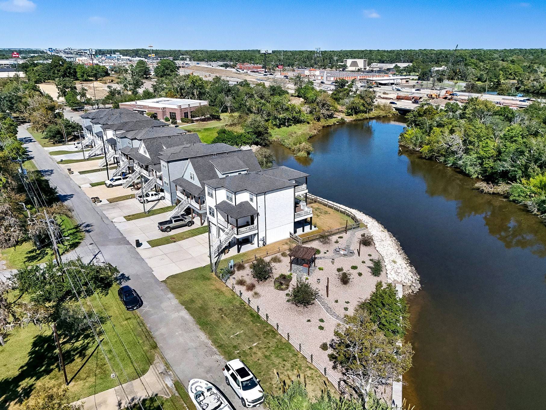 Dickinson, TX 77539,3869 Water ST