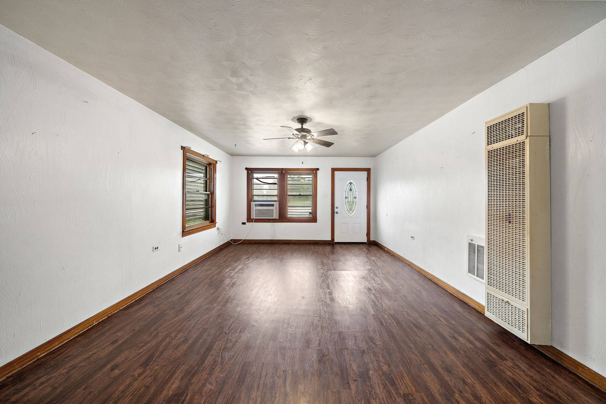 La Marque, TX 77568,523 Main ST