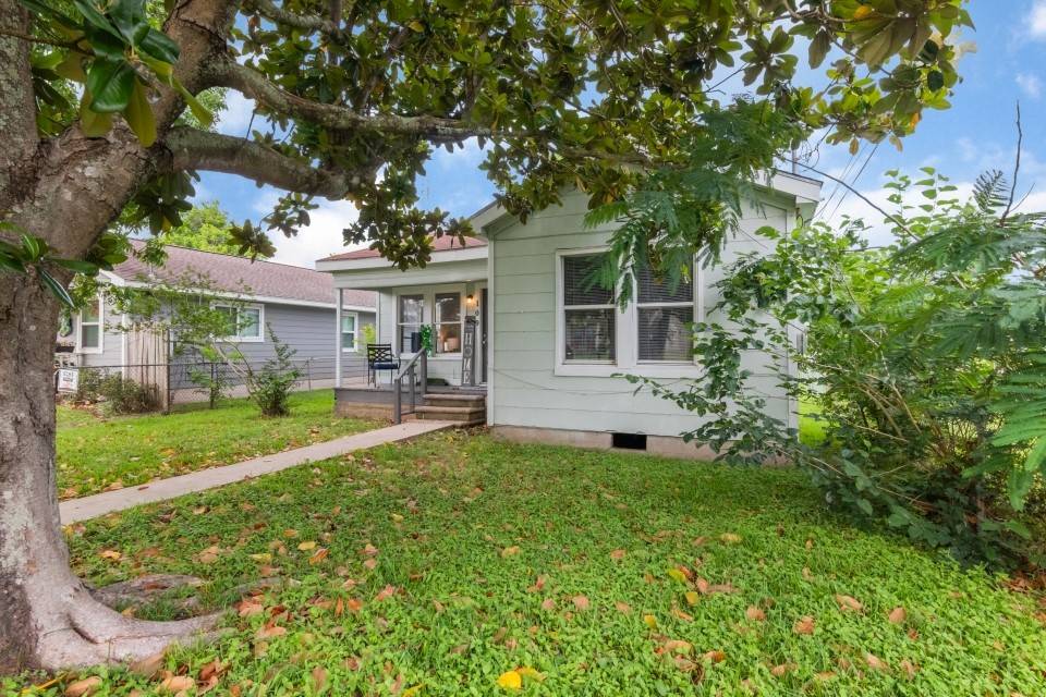 La Marque, TX 77568,109 Porter ST