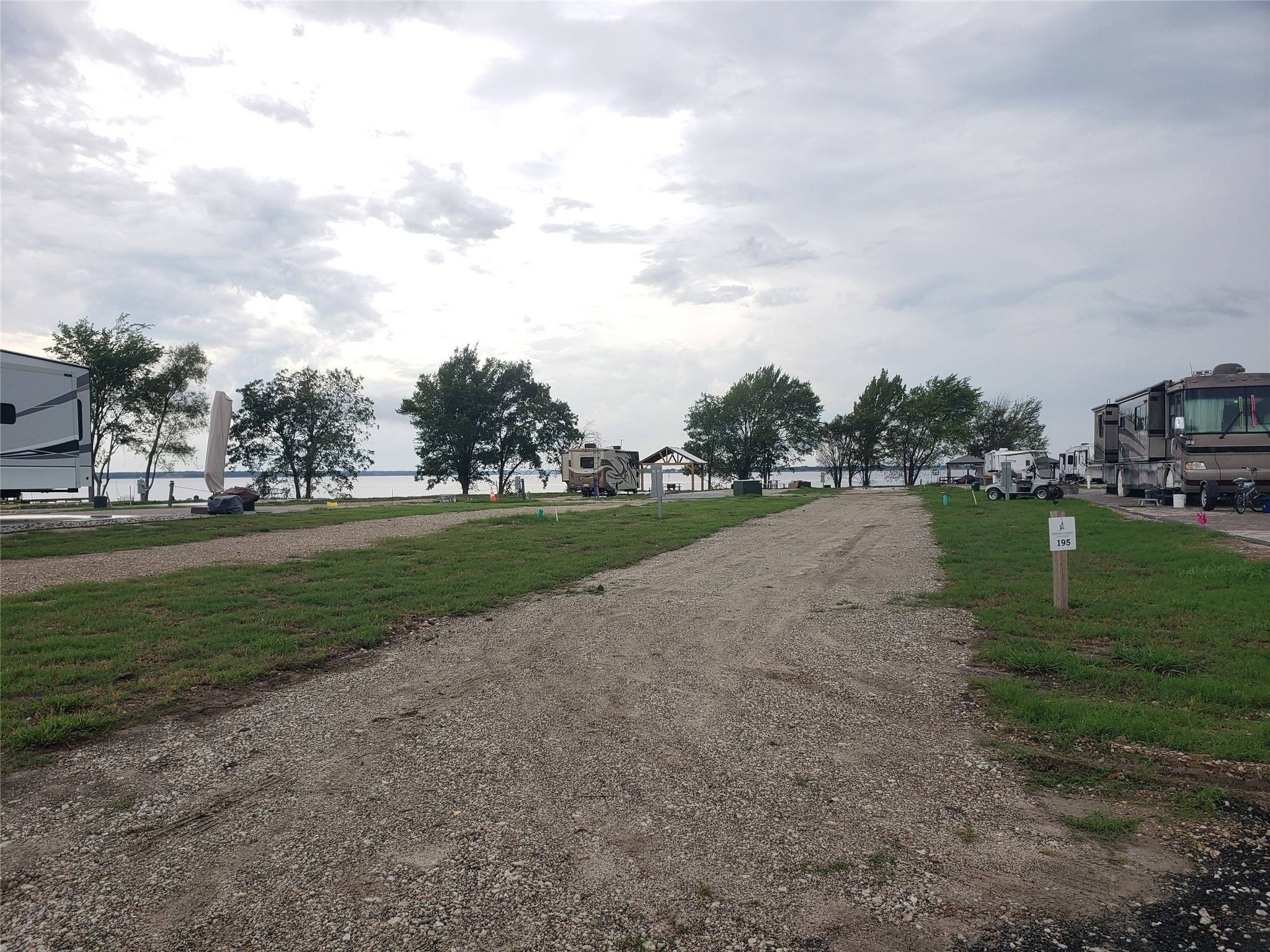 Kerens, TX 75144,6148 Peninsula RD