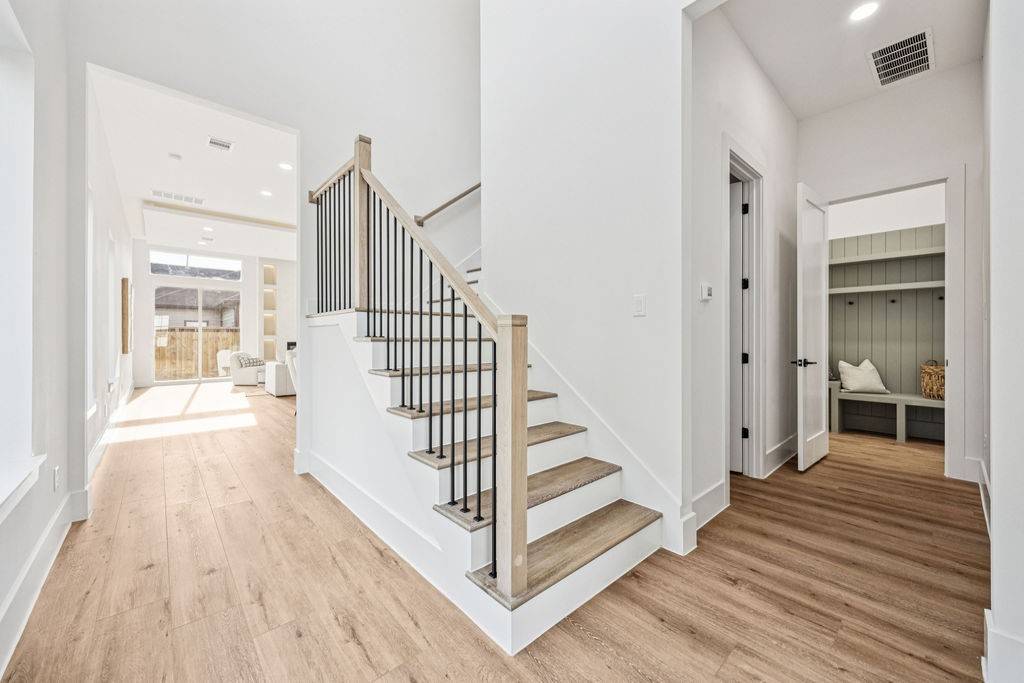 Houston, TX 77022,3307 Castor ST