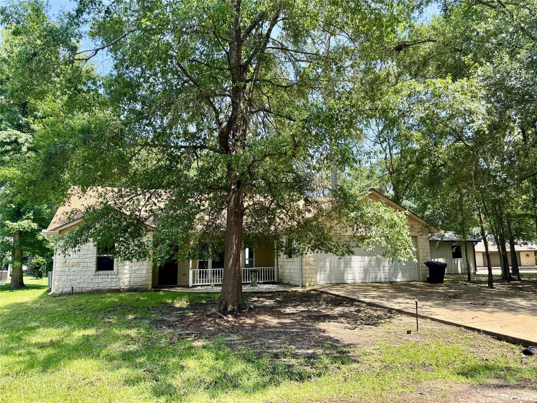 Trinity, TX 75862,86 Huntington