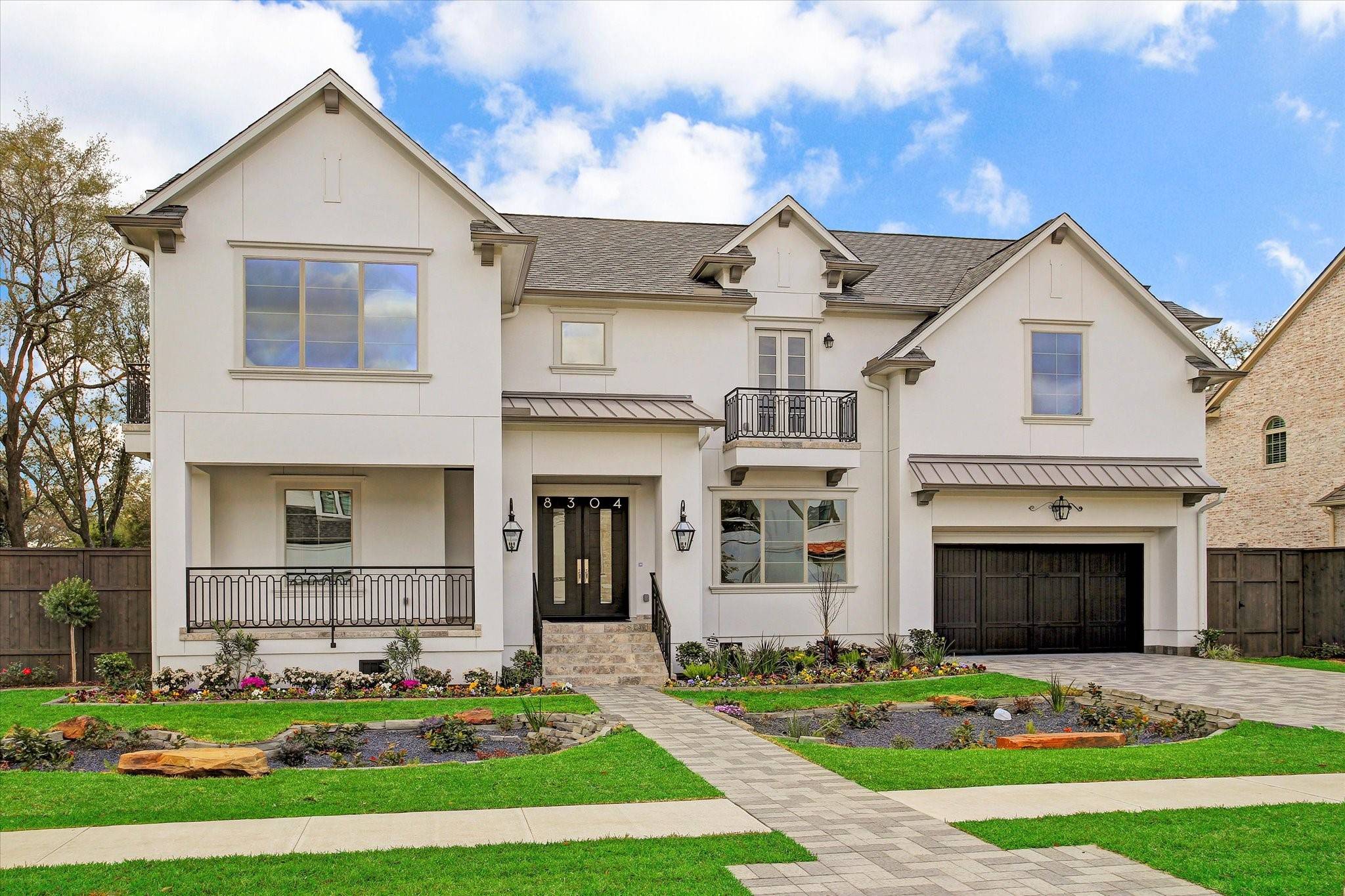 Bellaire, TX 77401,8304 Maple CT