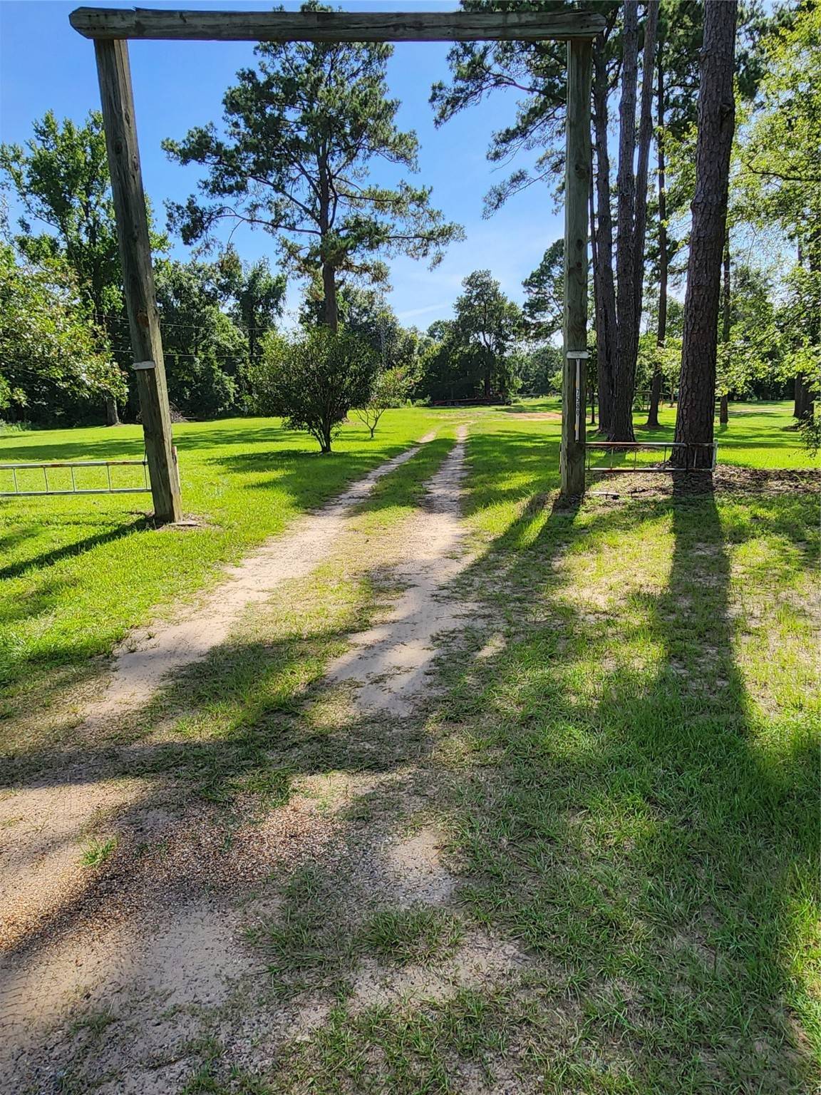 Cleveland, TX 77328,7580 FM 1725