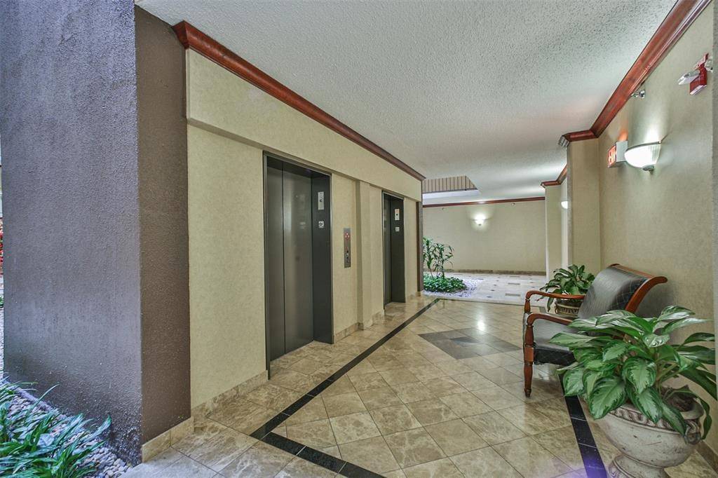 Houston, TX 77057,661 Bering DR #403
