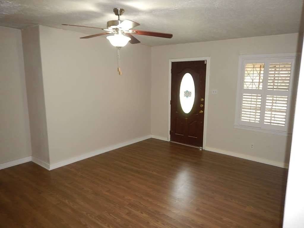 Houston, TX 77033,5939 Belarbor ST