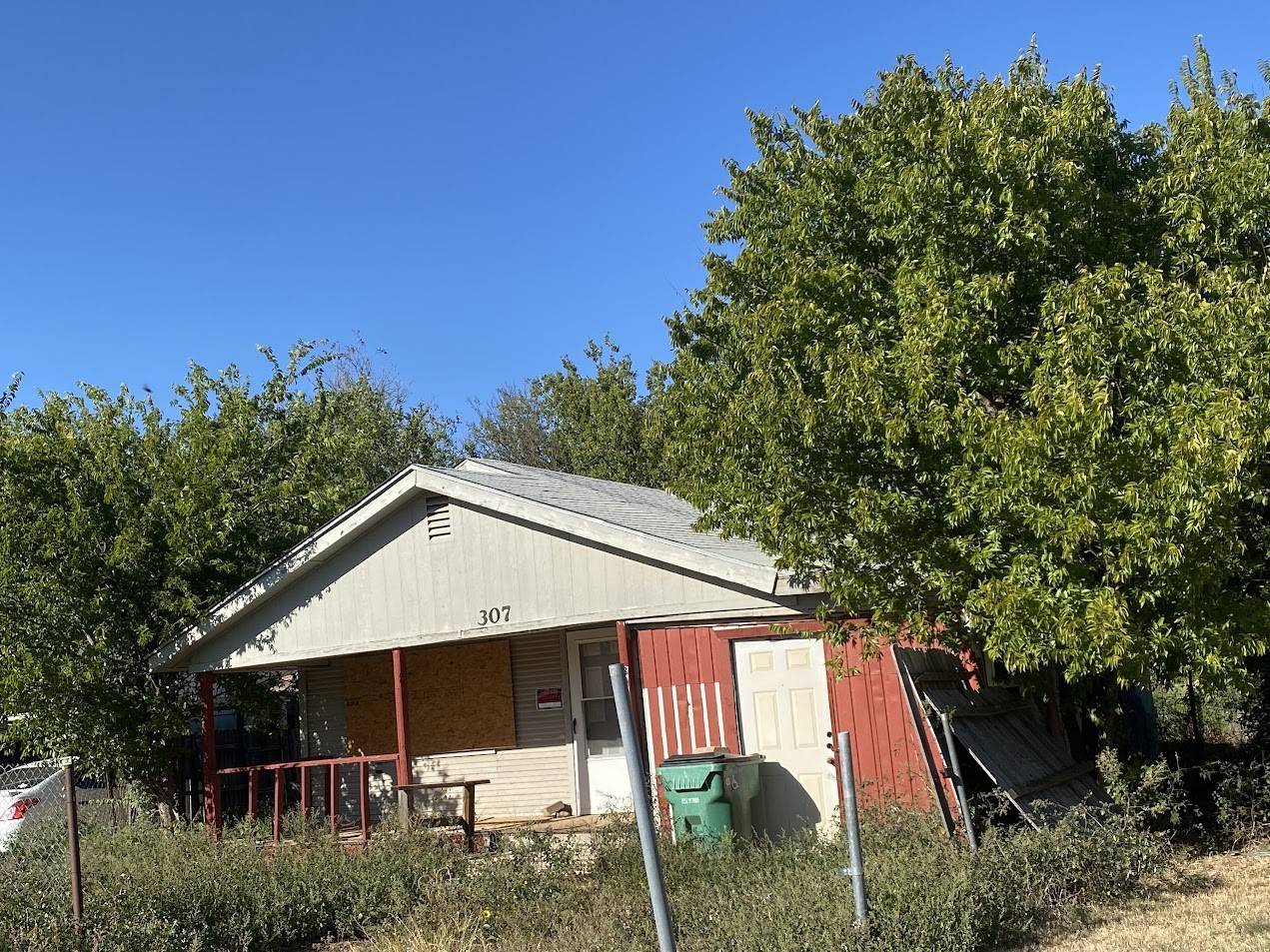 Electra, TX 76360,307 E Summit AVE