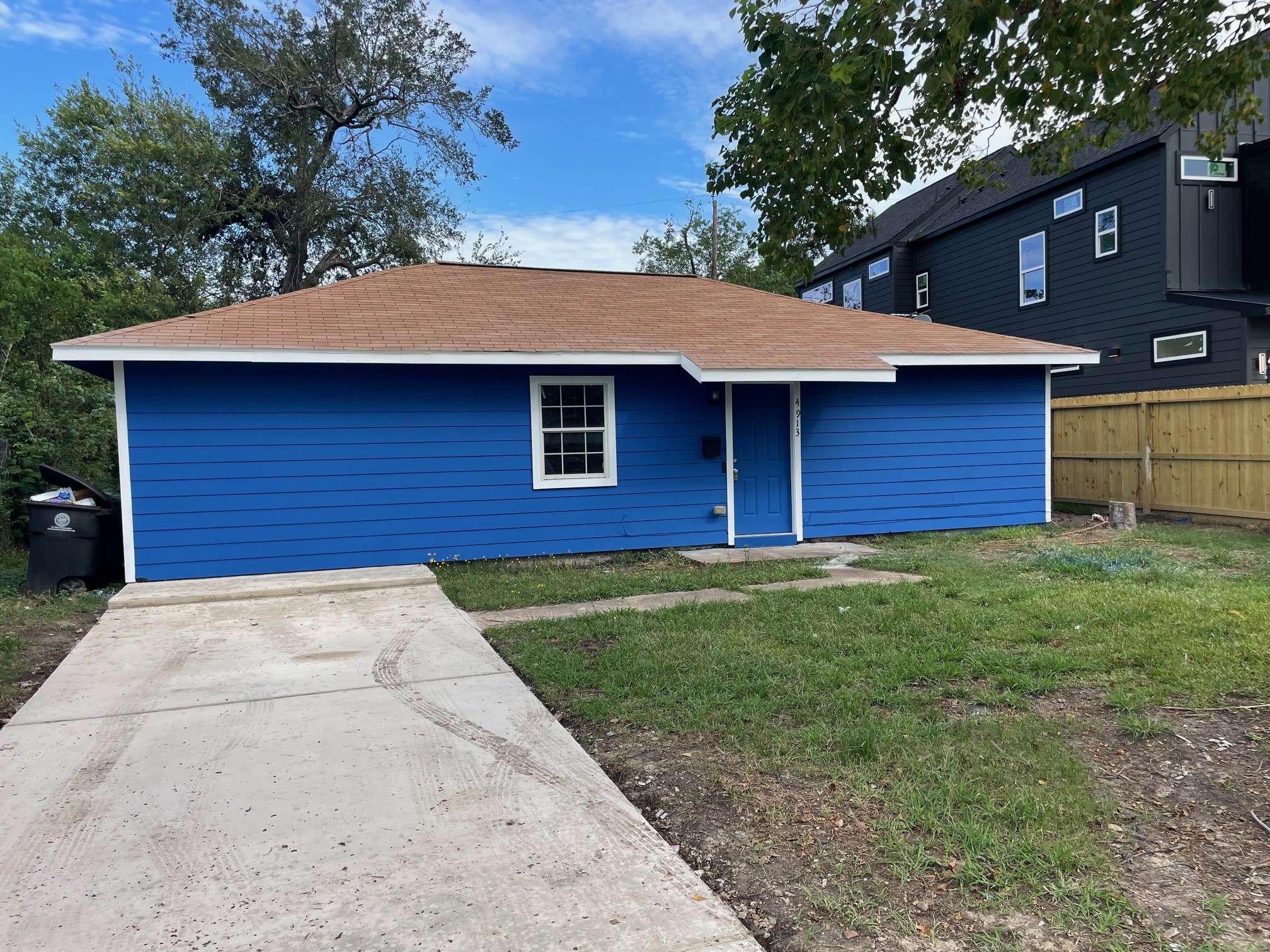 Houston, TX 77033,4913 Chennault RD