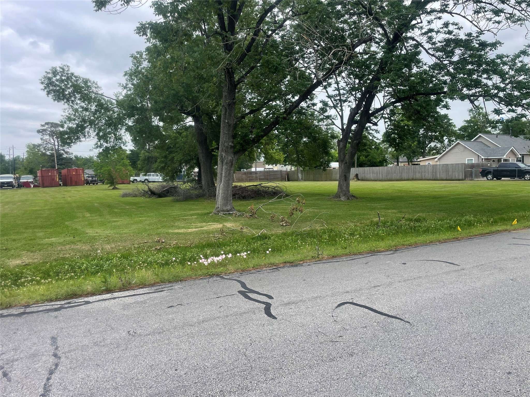 Baytown, TX 77520,00 Meador LN