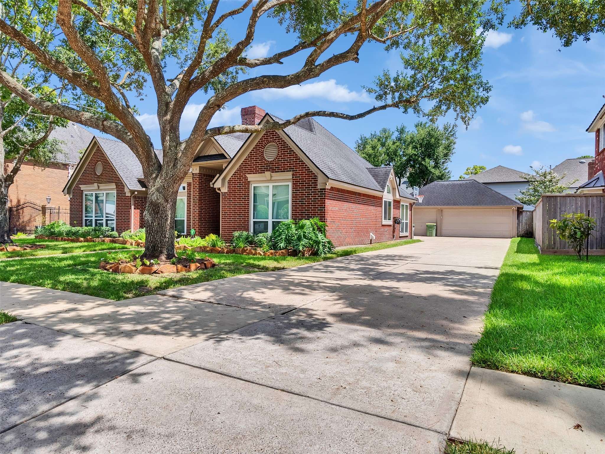 Pearland, TX 77581,2129 Country Club DR