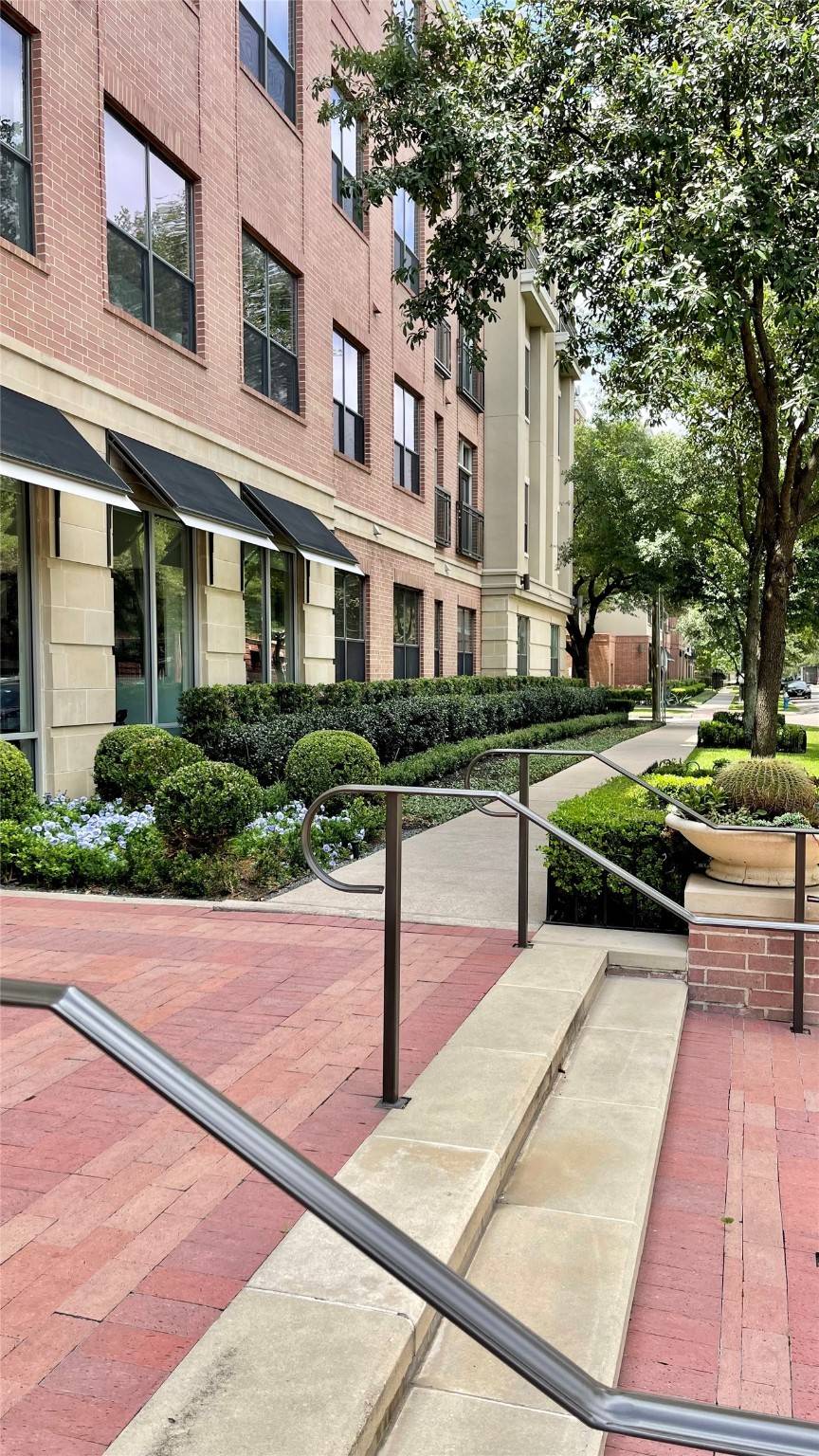 Houston, TX 77006,306 Mc Gowen ST #1409