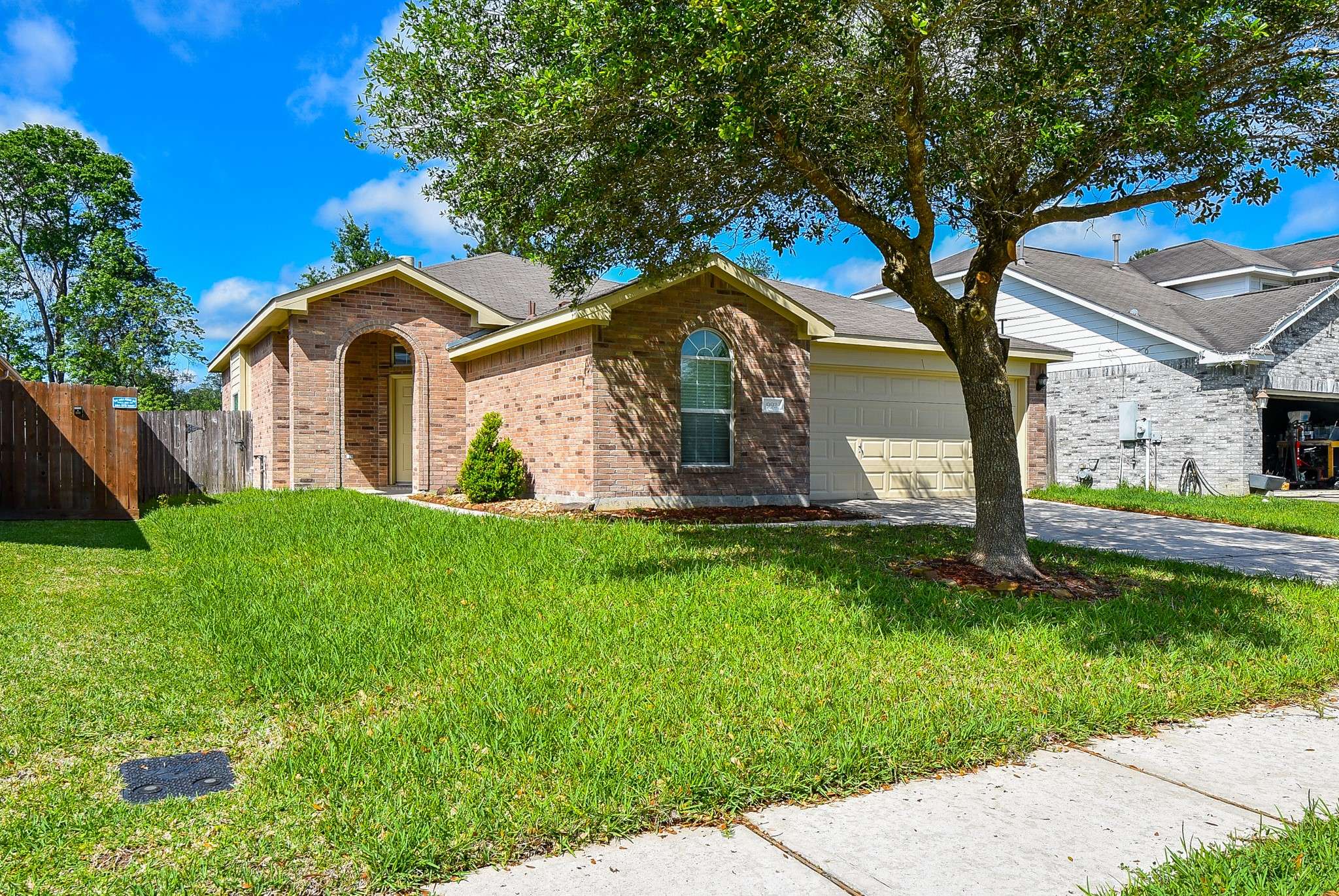 Dayton, TX 77535,992 Cypress LN