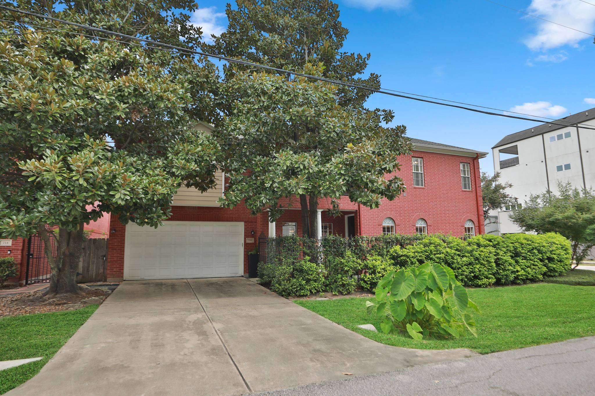 Houston, TX 77007,710 Roy ST