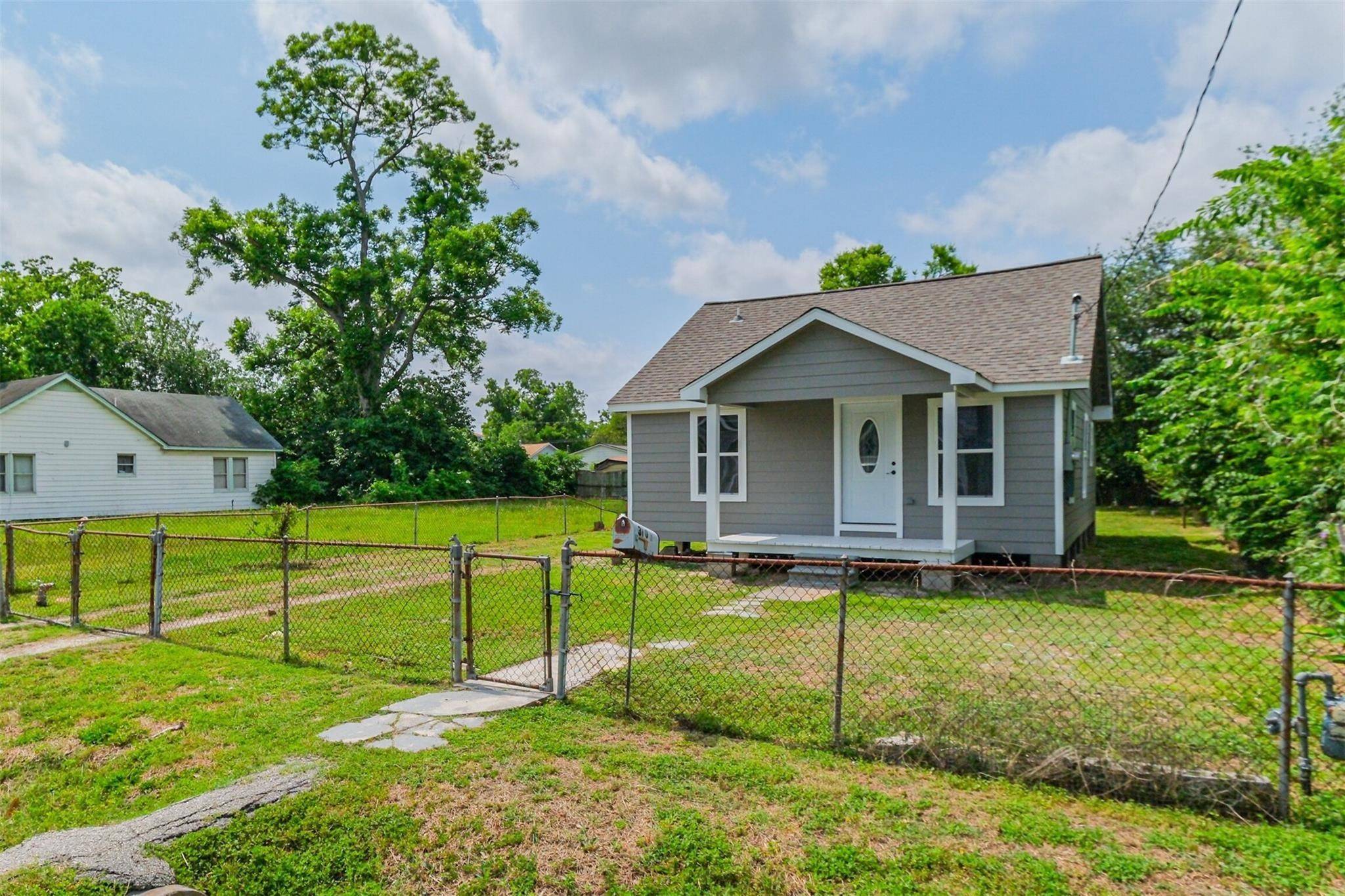 Houston, TX 77026,3108 Memel ST