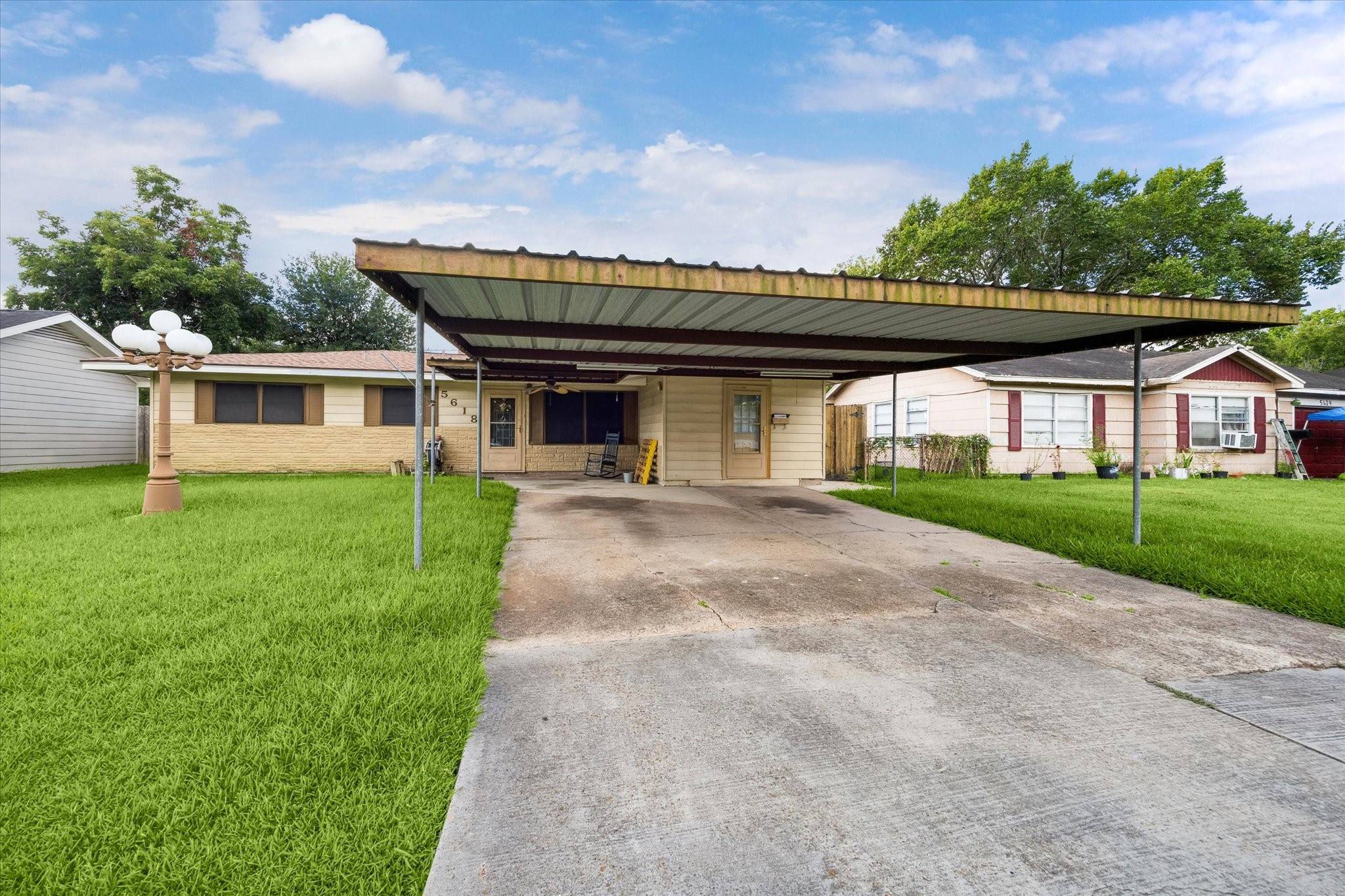 Houston, TX 77017,5618 Sweetbriar ST