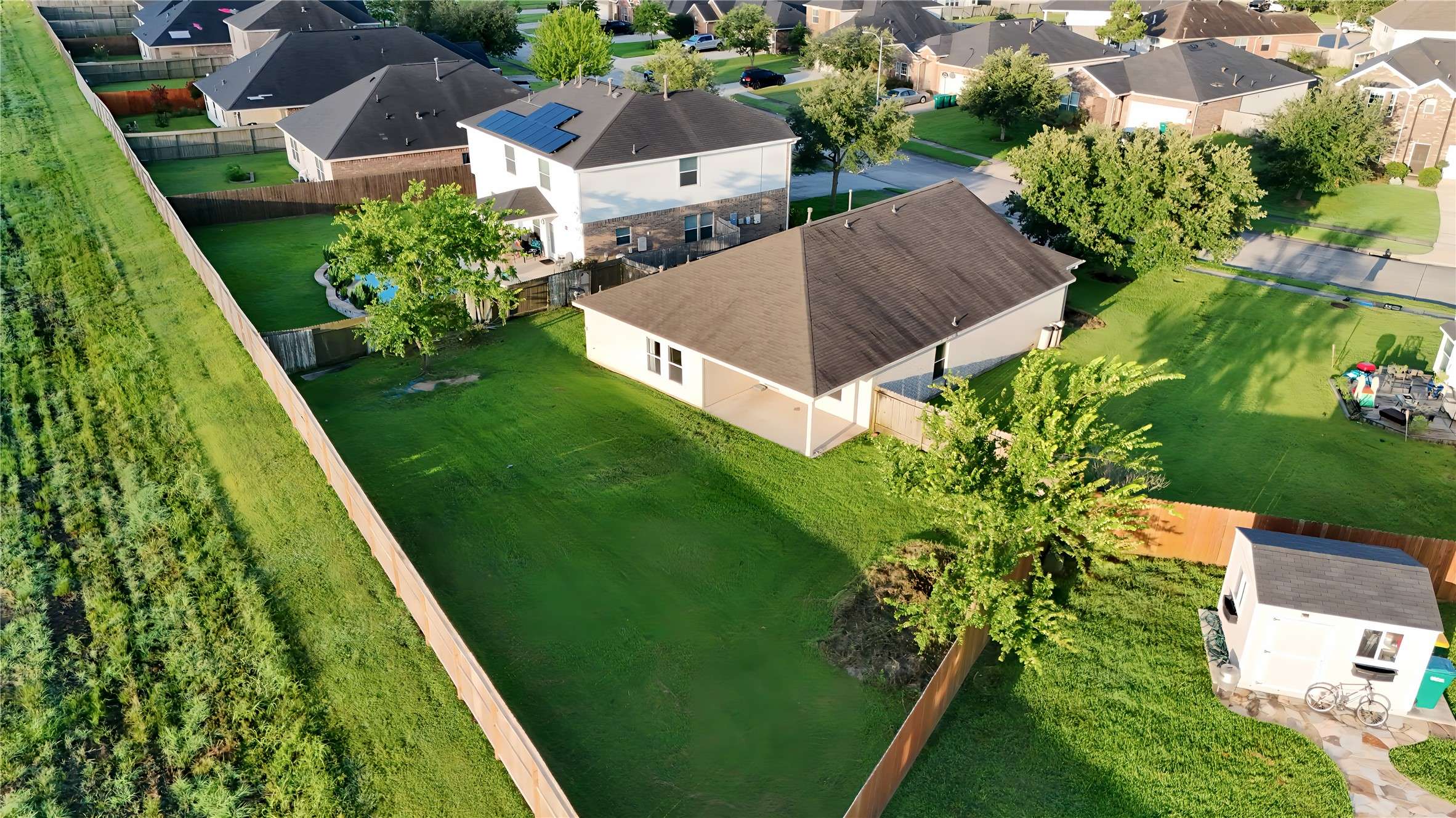 La Marque, TX 77568,821 Grassy Knoll TRL