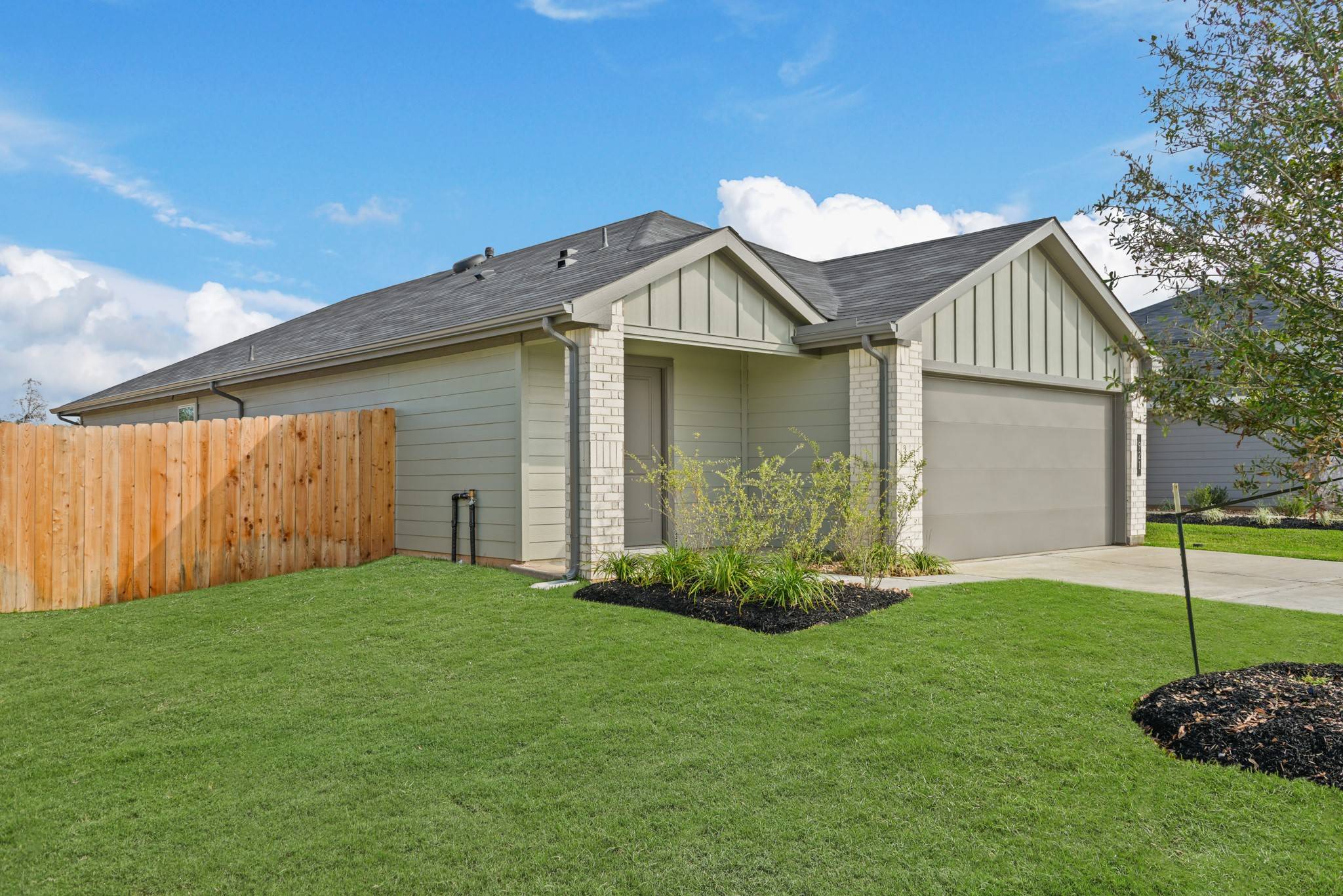 Conroe, TX 77303,921 Sutherland Falls ST