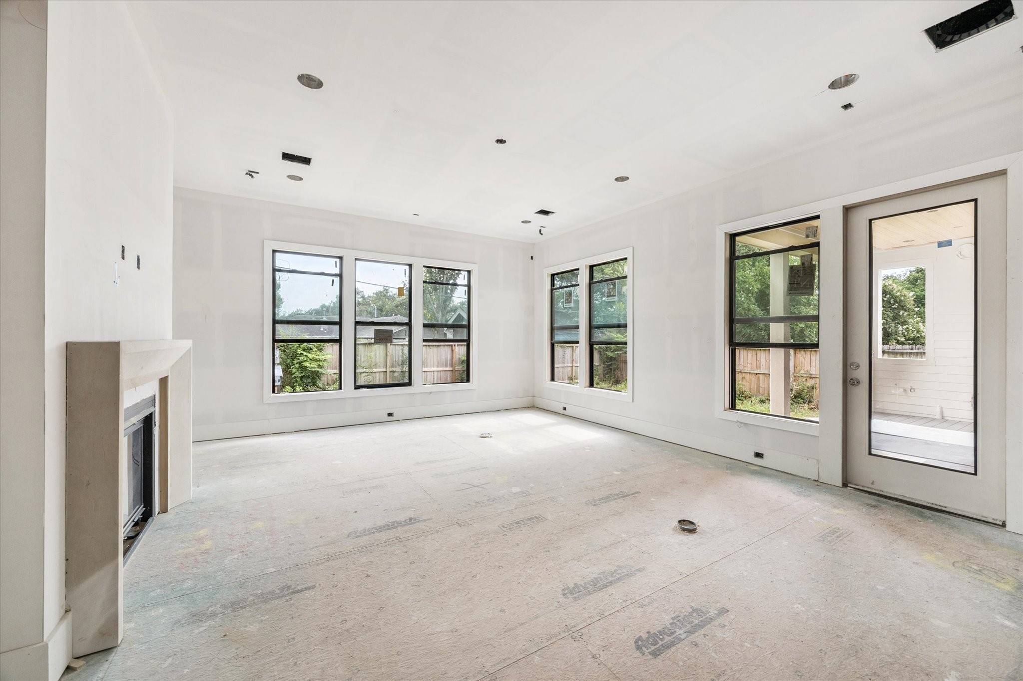 Houston, TX 77018,2019 Saxon DR