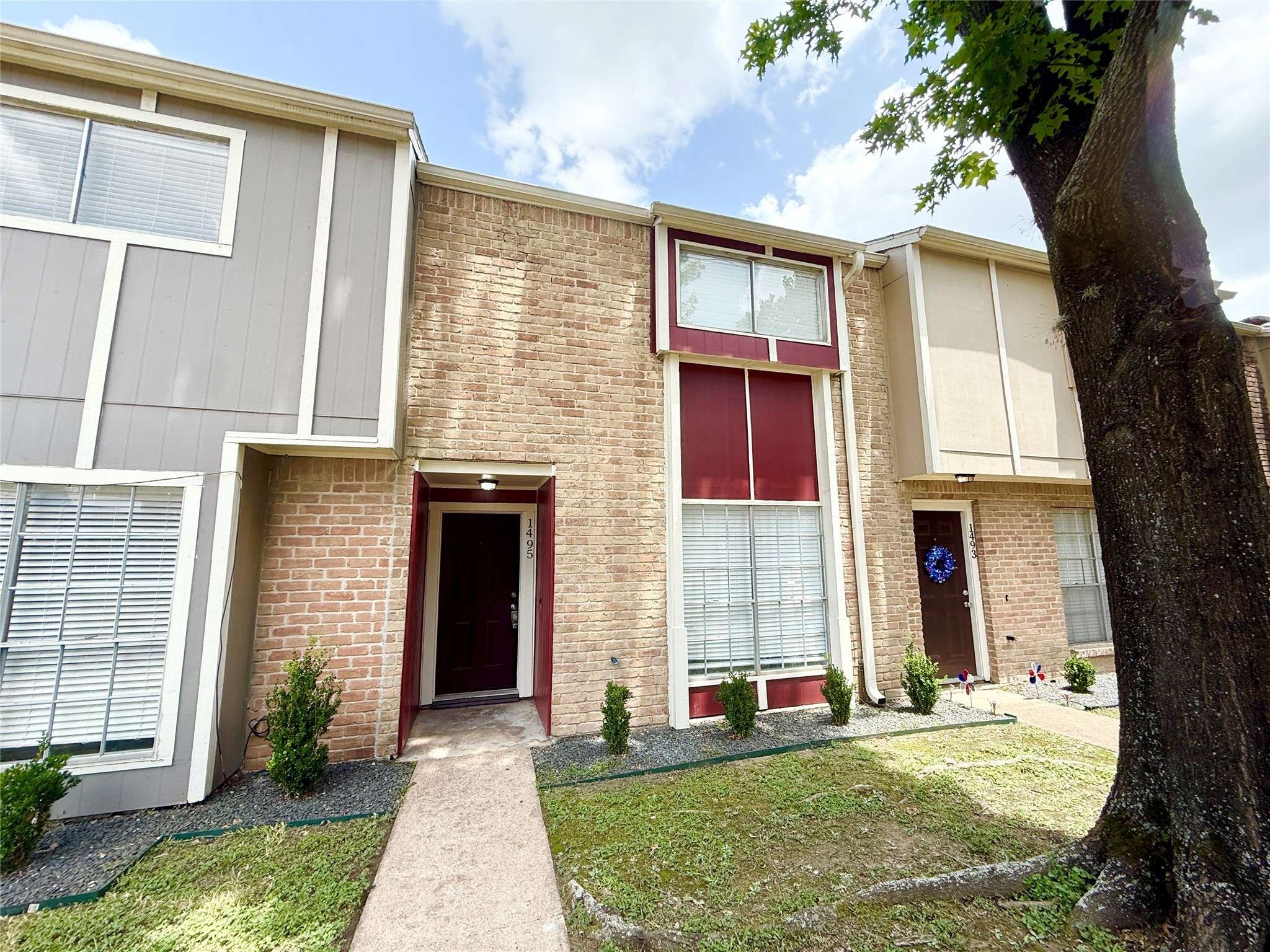 Houston, TX 77055,1495 Springrock LN