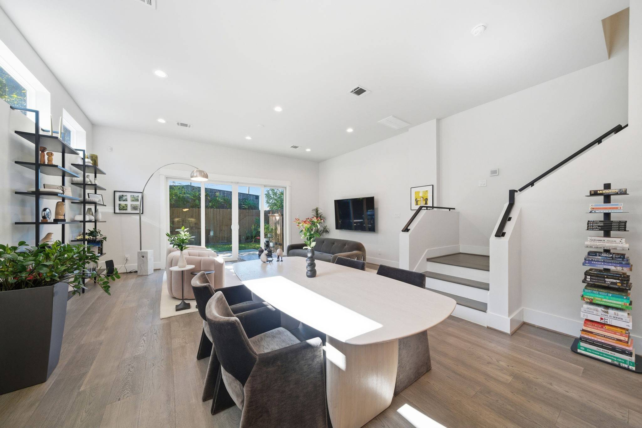 Houston, TX 77008,1529 Laird ST