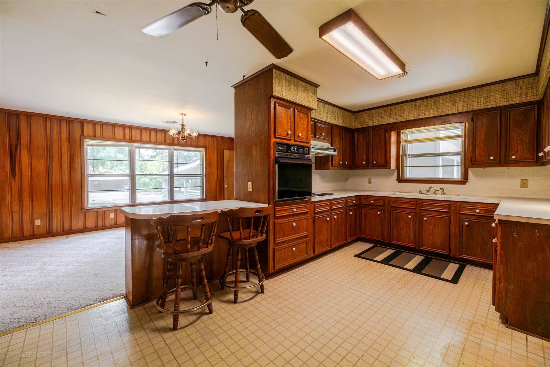 Hempstead, TX 77445,1805 11th ST