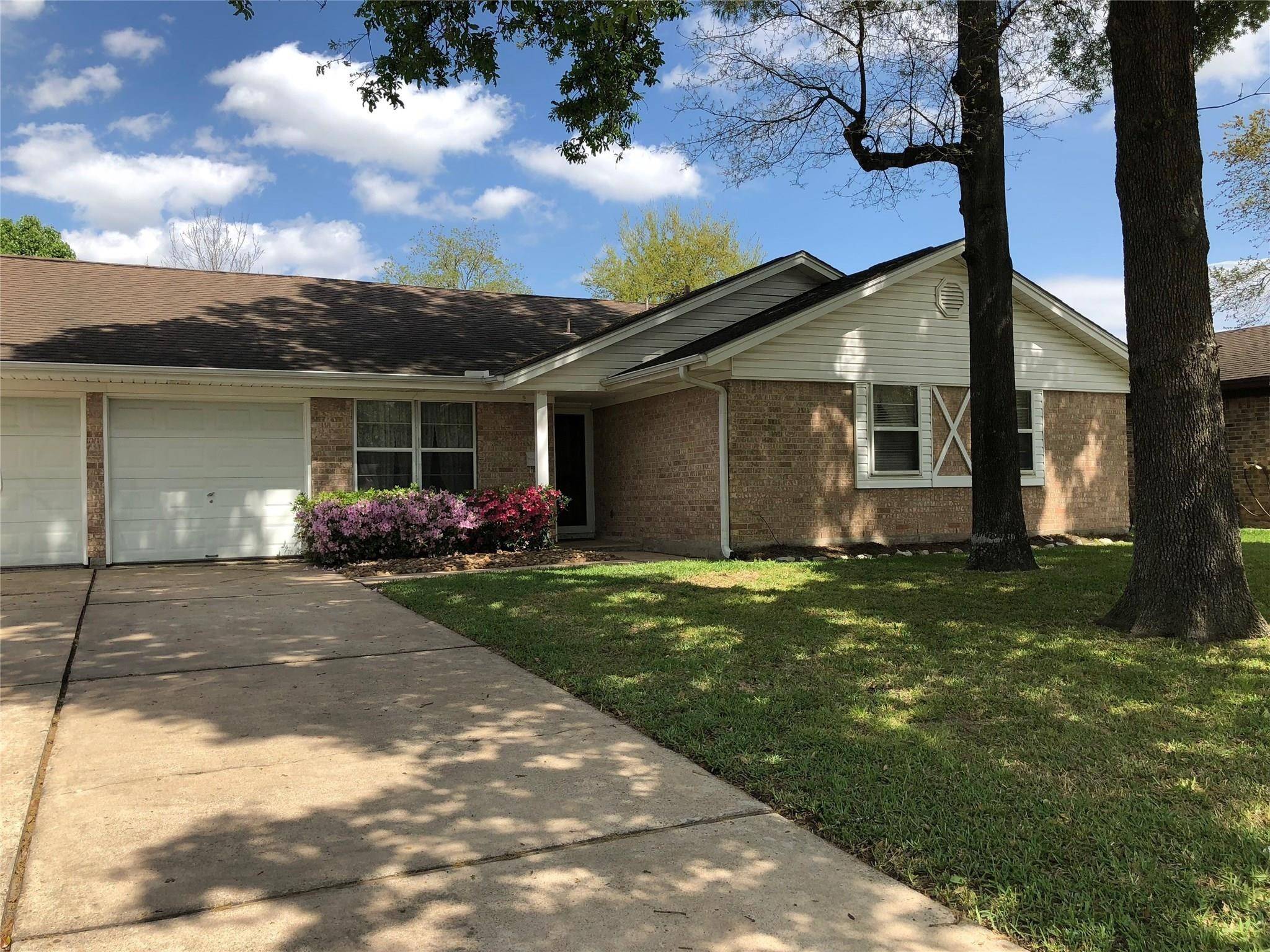 Houston, TX 77015,14307 Lantern LN