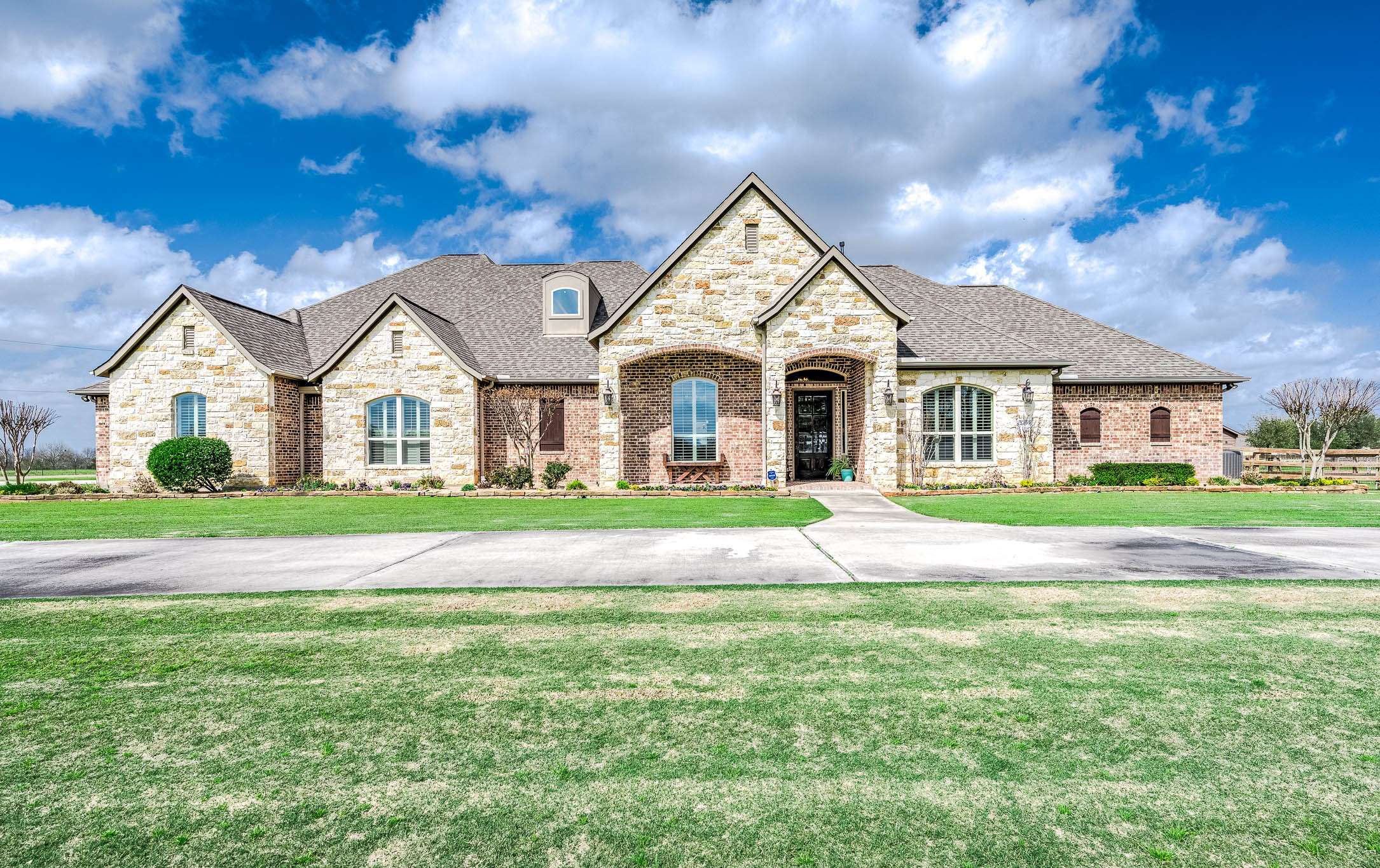 East Bernard, TX 77435,2499 County Road 201