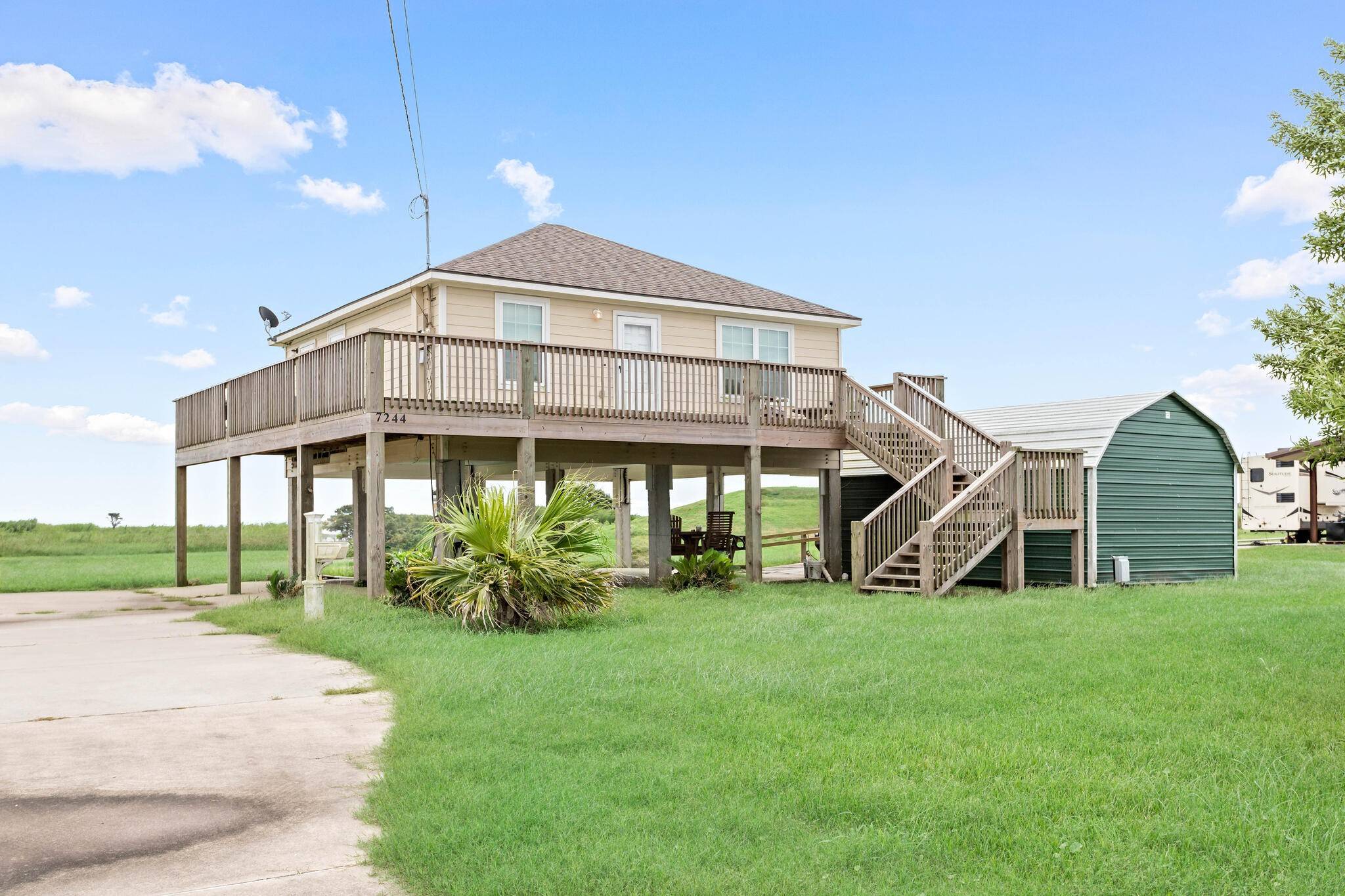Sabine Pass, TX 77642,7244 S Gulfway Drive E