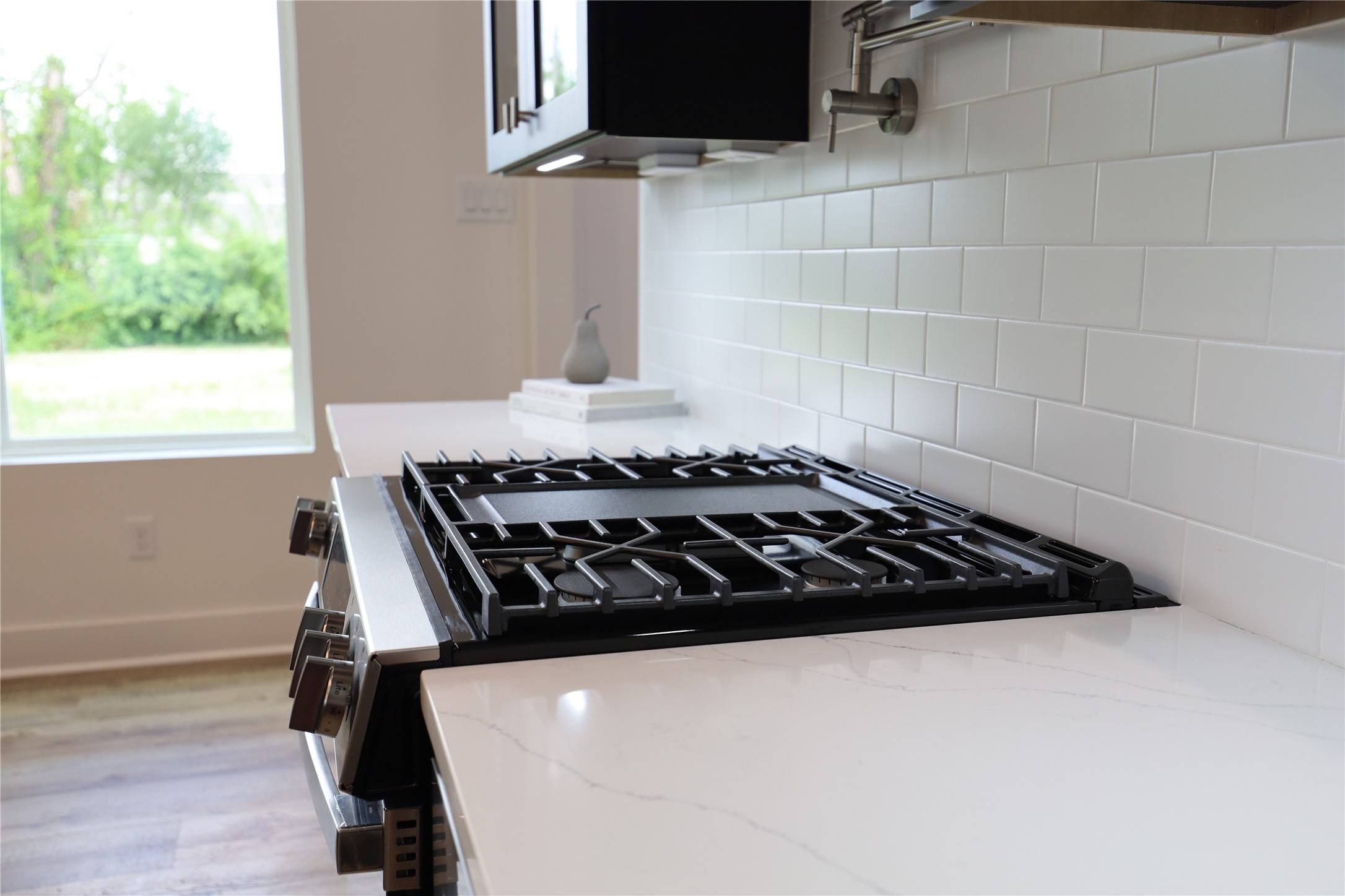 Houston, TX 77022,609 E 38th ST